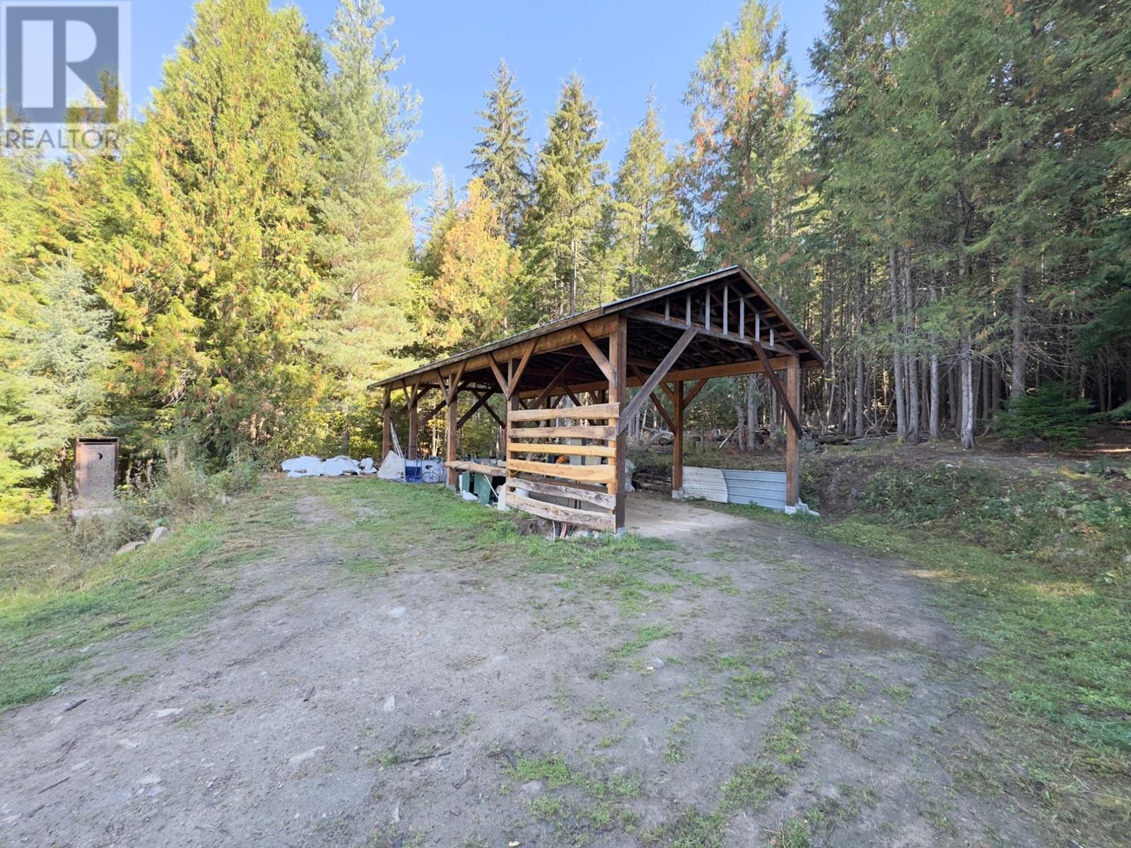 7046 Perry's Village Road, Appledale, British Columbia  V0G 2J0 - Photo 20 - 2479834