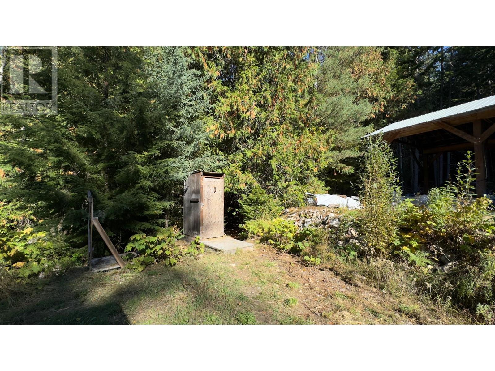 7046 Perry's Village Road, Appledale, British Columbia  V0G 2J0 - Photo 29 - 2479834