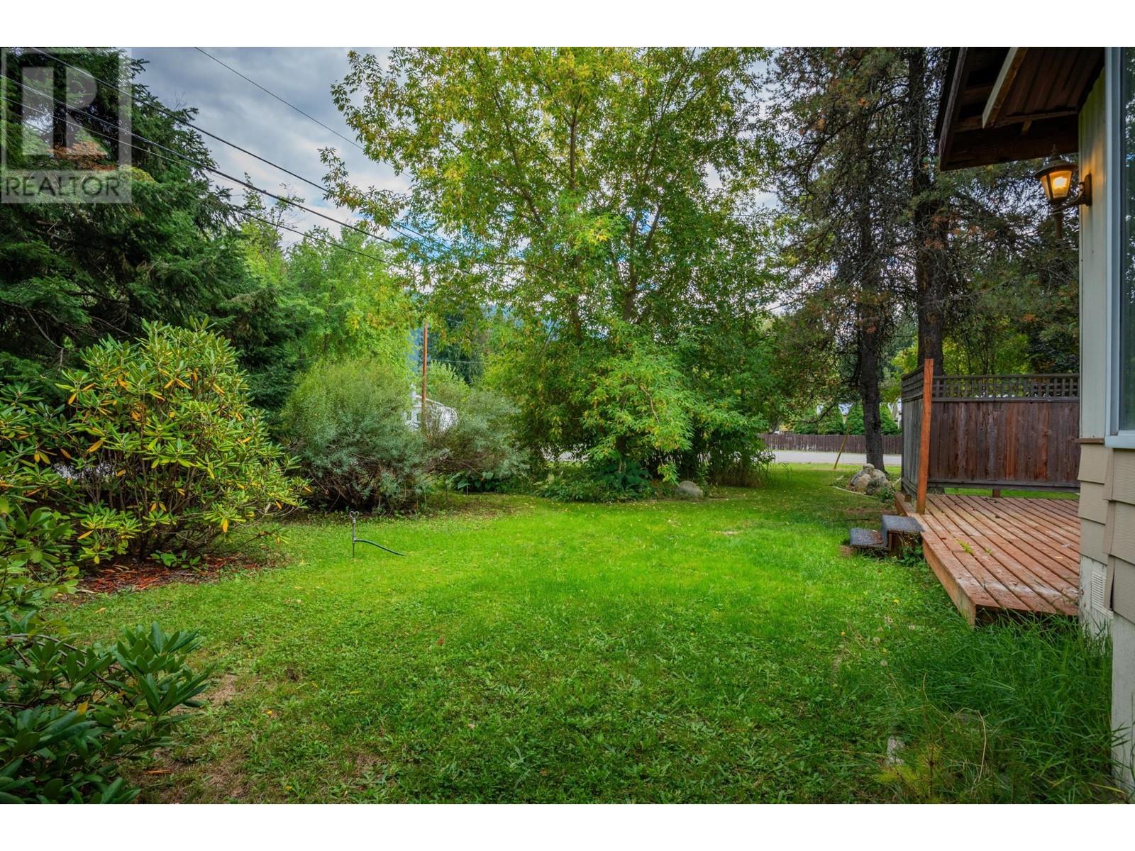 2709 Fir Drive, South Slocan, British Columbia  V0G 2G0 - Photo 12 - 2479900