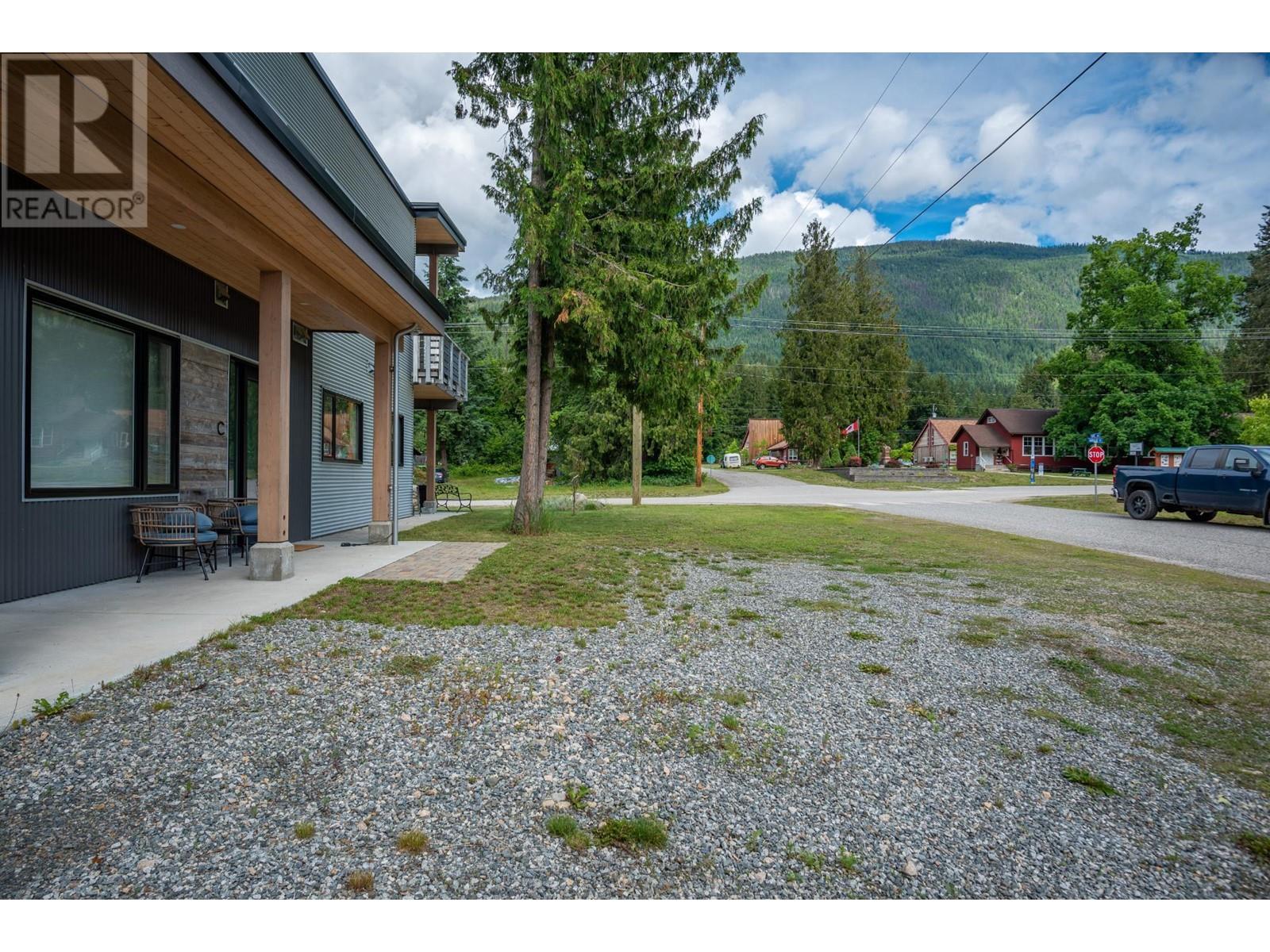 617 Harold Street, Slocan, British Columbia  V0G 2C0 - Photo 26 - 2480017