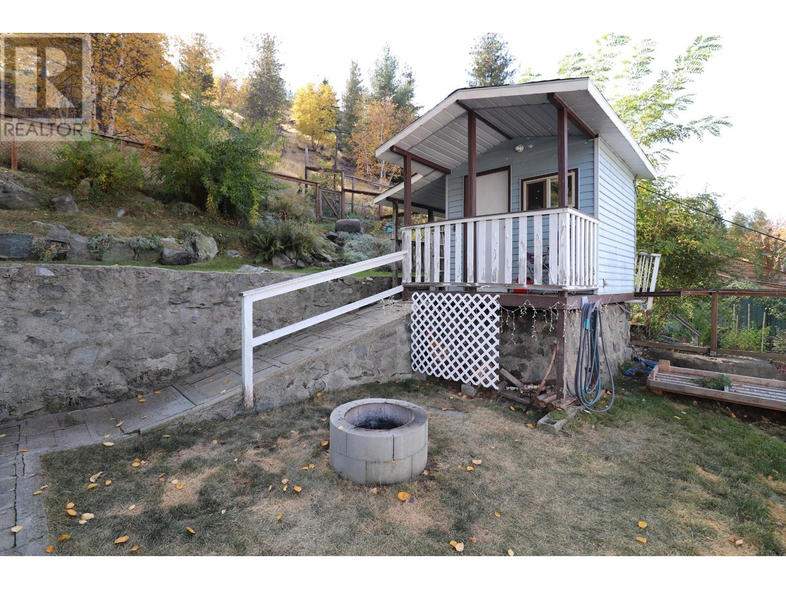 1834 Wilmes Lane, Trail, British Columbia  V1R 4H3 - Photo 9 - 2480047