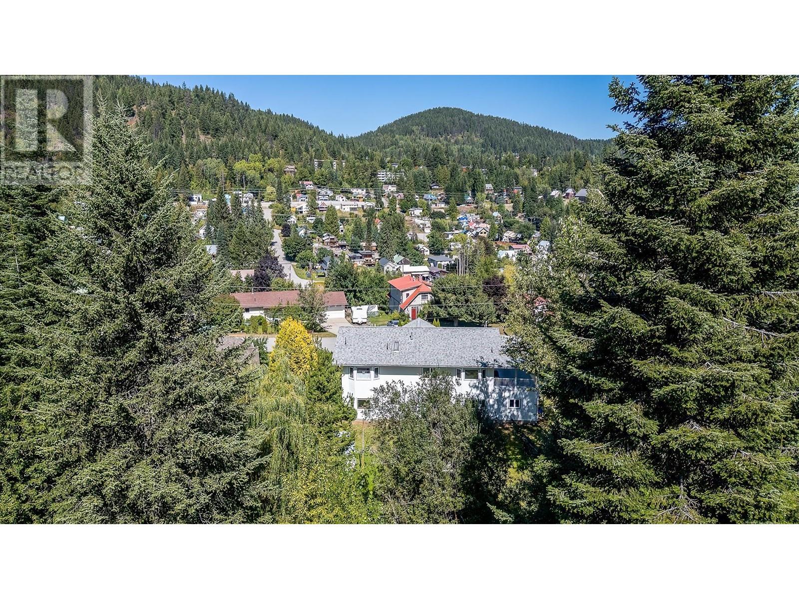 1495 Victoria Avenue, Rossland, British Columbia  V0G 1Y0 - Photo 81 - 2480107