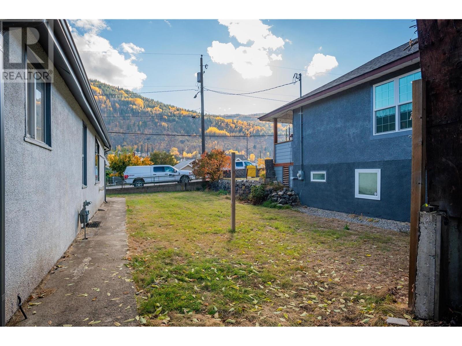 1833 Third Avenue, Trail, British Columbia  V1R 1R2 - Photo 30 - 10326685