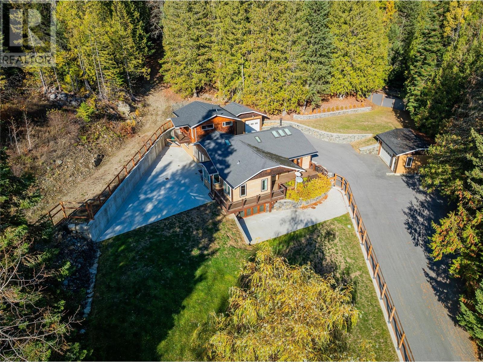 635 Highway 22 Highway Lot# A, Rossland, British Columbia  V0G 1Y0 - Photo 4 - 10326866