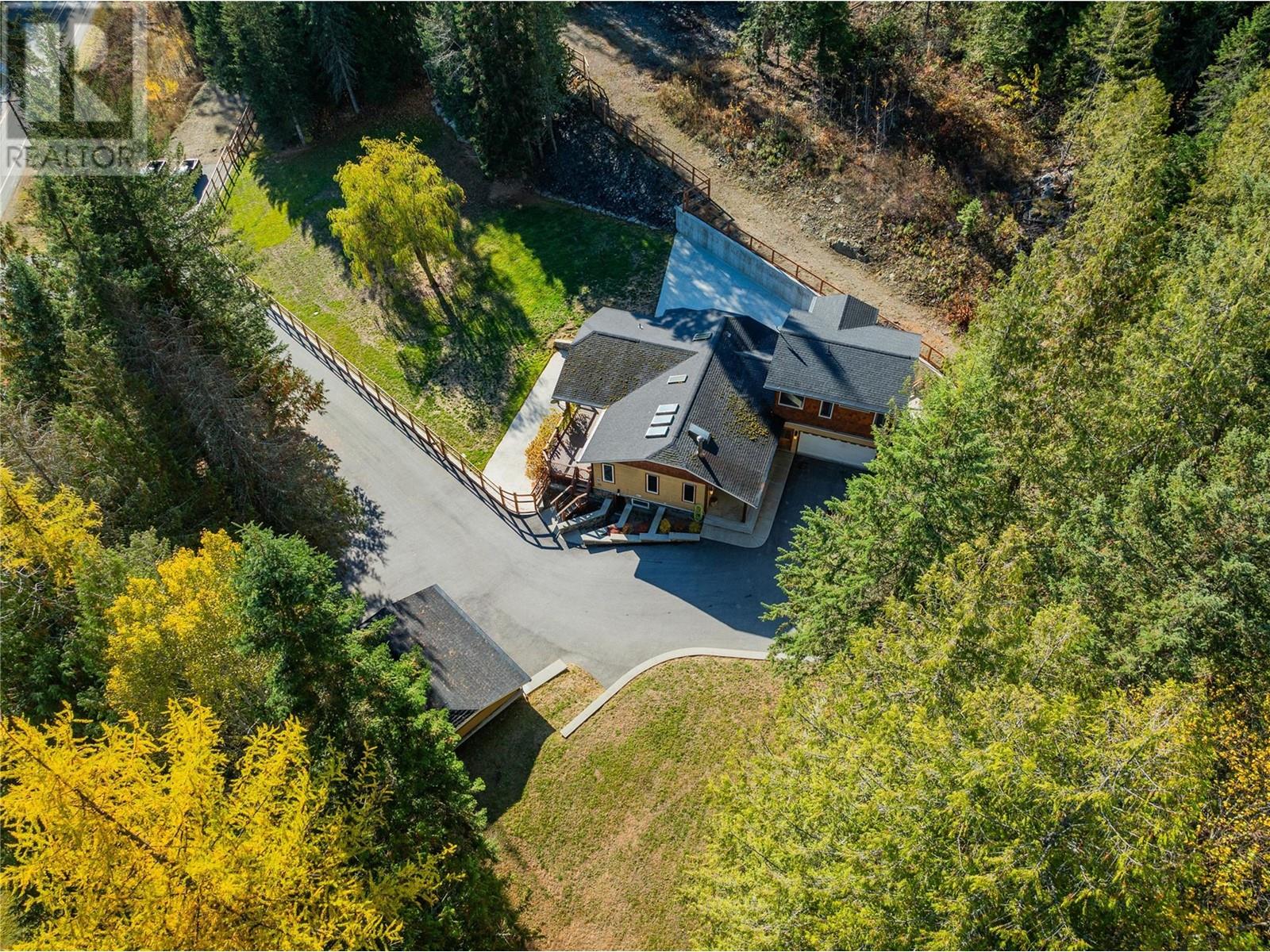 635 Highway 22 Highway Lot# A, Rossland, British Columbia  V0G 1Y0 - Photo 5 - 10326866