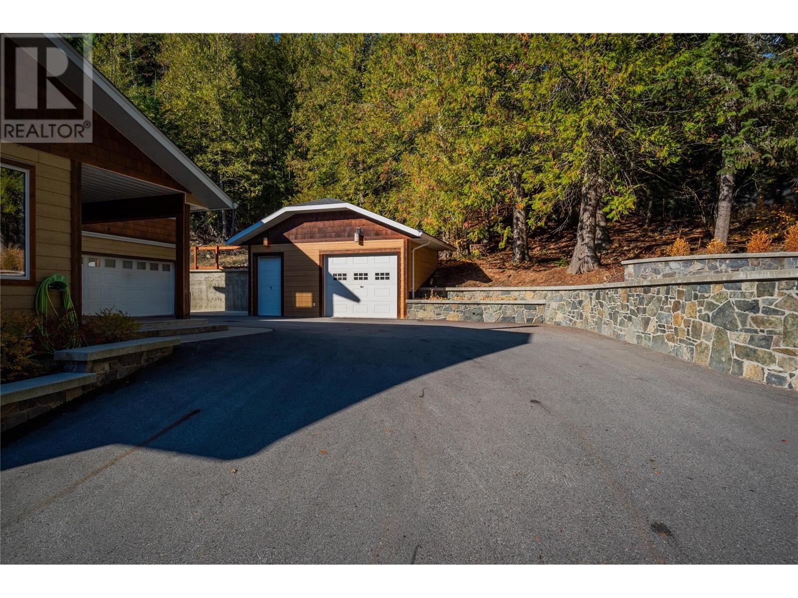 635 Highway 22 Highway Lot# A, Rossland, British Columbia  V0G 1Y0 - Photo 59 - 10326866