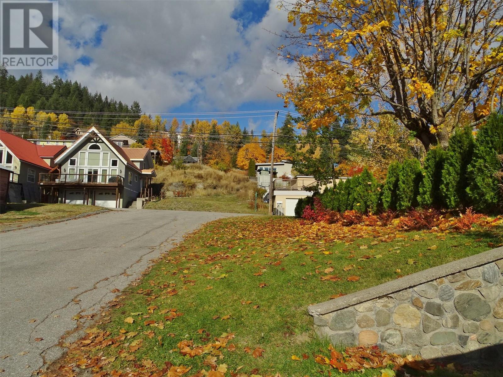 1613 Leroi Avenue, Rossland, British Columbia  V0G 1Y0 - Photo 41 - 10326626