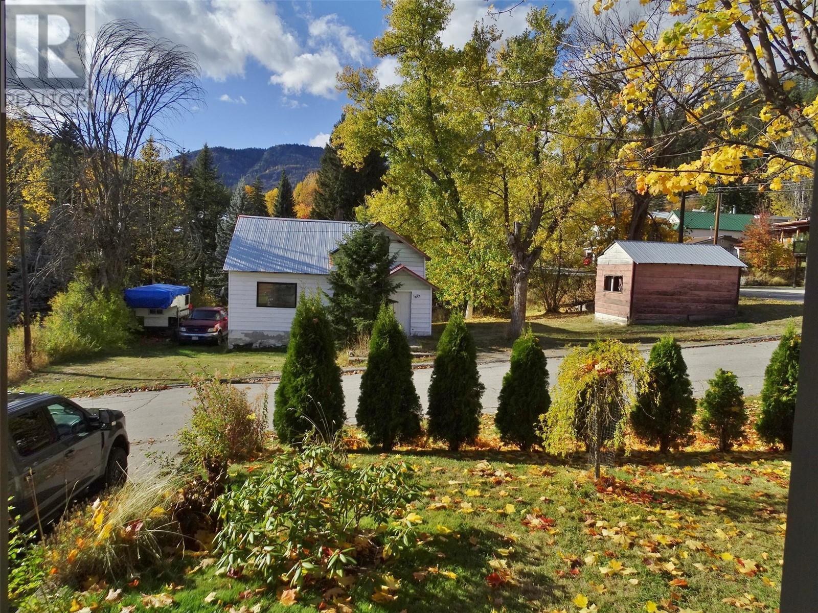 1613 Leroi Avenue, Rossland, British Columbia  V0G 1Y0 - Photo 42 - 10326626