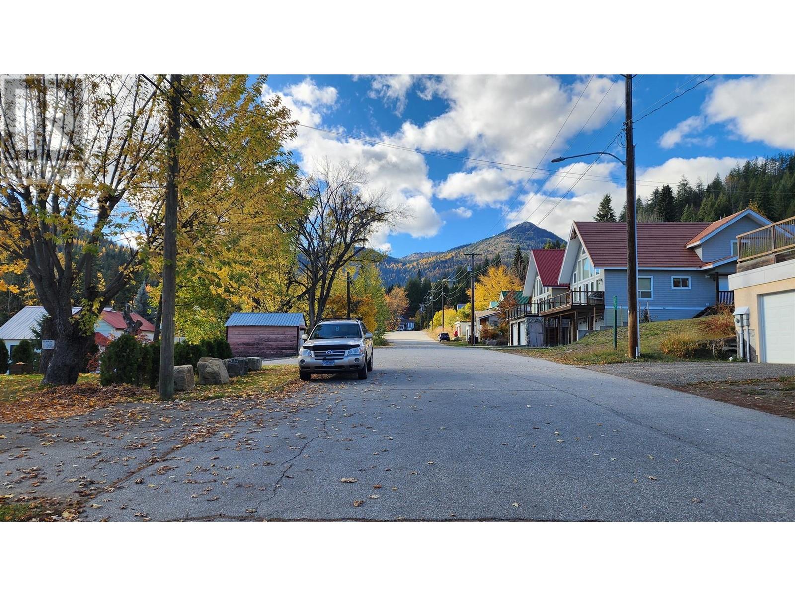 1613 Leroi Avenue, Rossland, British Columbia  V0G 1Y0 - Photo 52 - 10326626