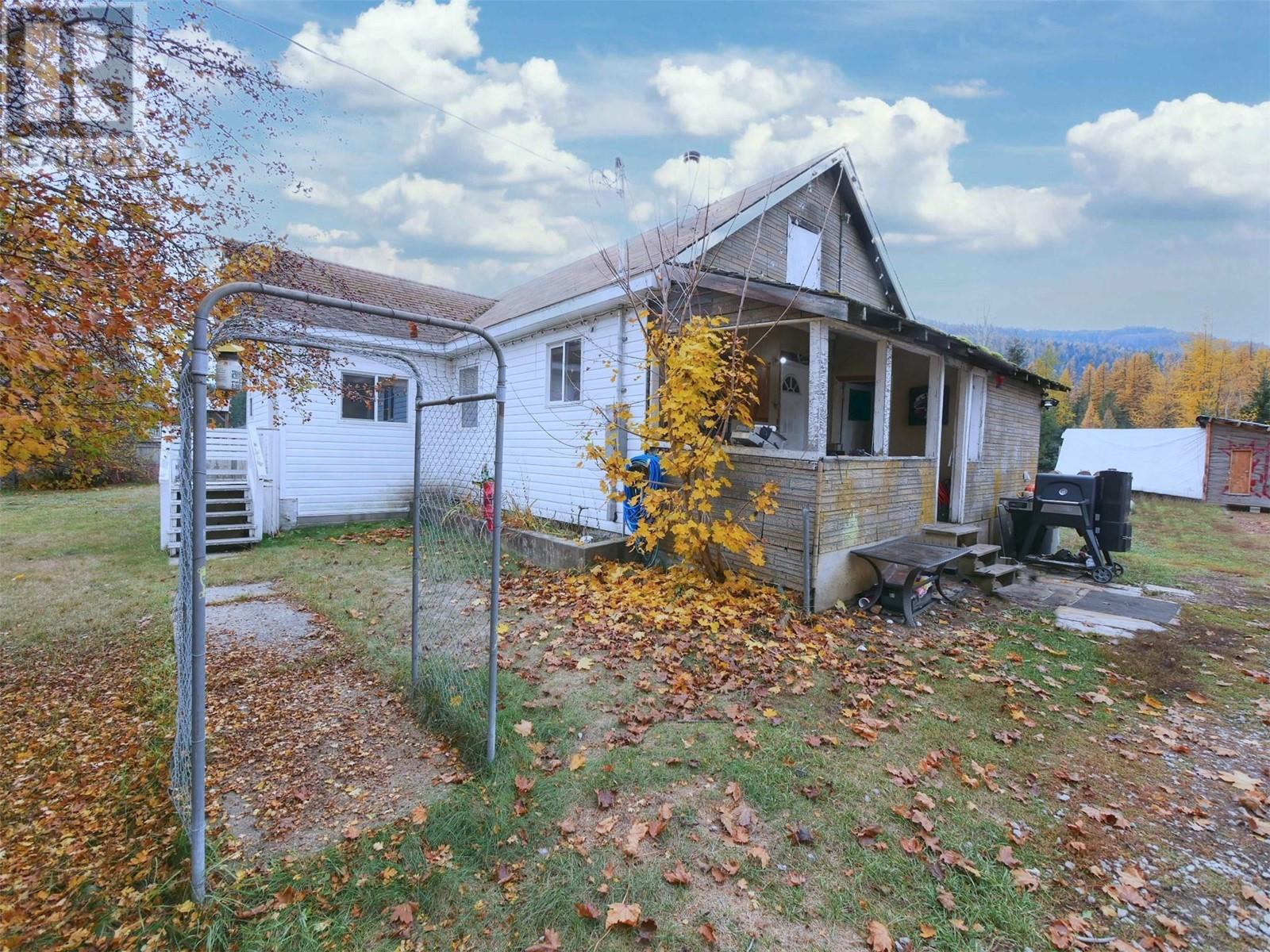 1322 Glendale Avenue, Salmo, British Columbia  V0G 1Z0 - Photo 10 - 10327291