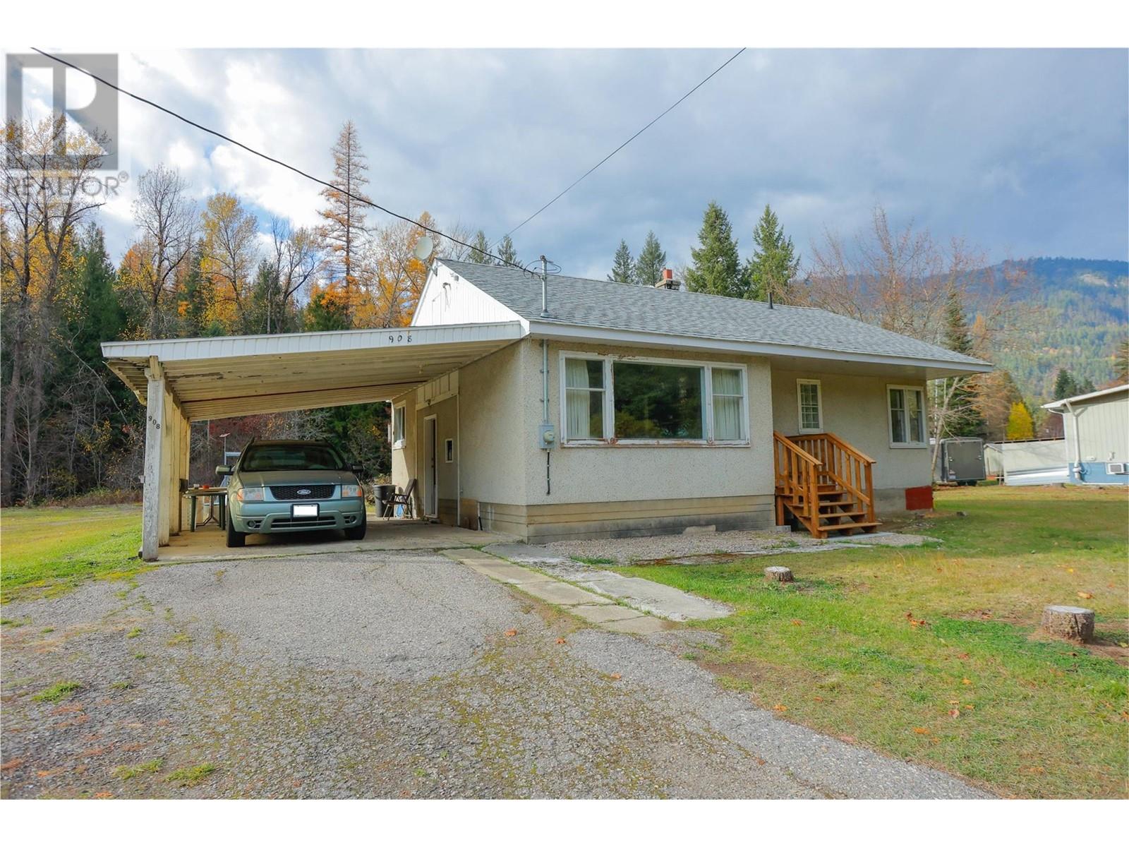 908 Glendale Avenue, Salmo, British Columbia  V0G 1Z0 - Photo 2 - 10327404