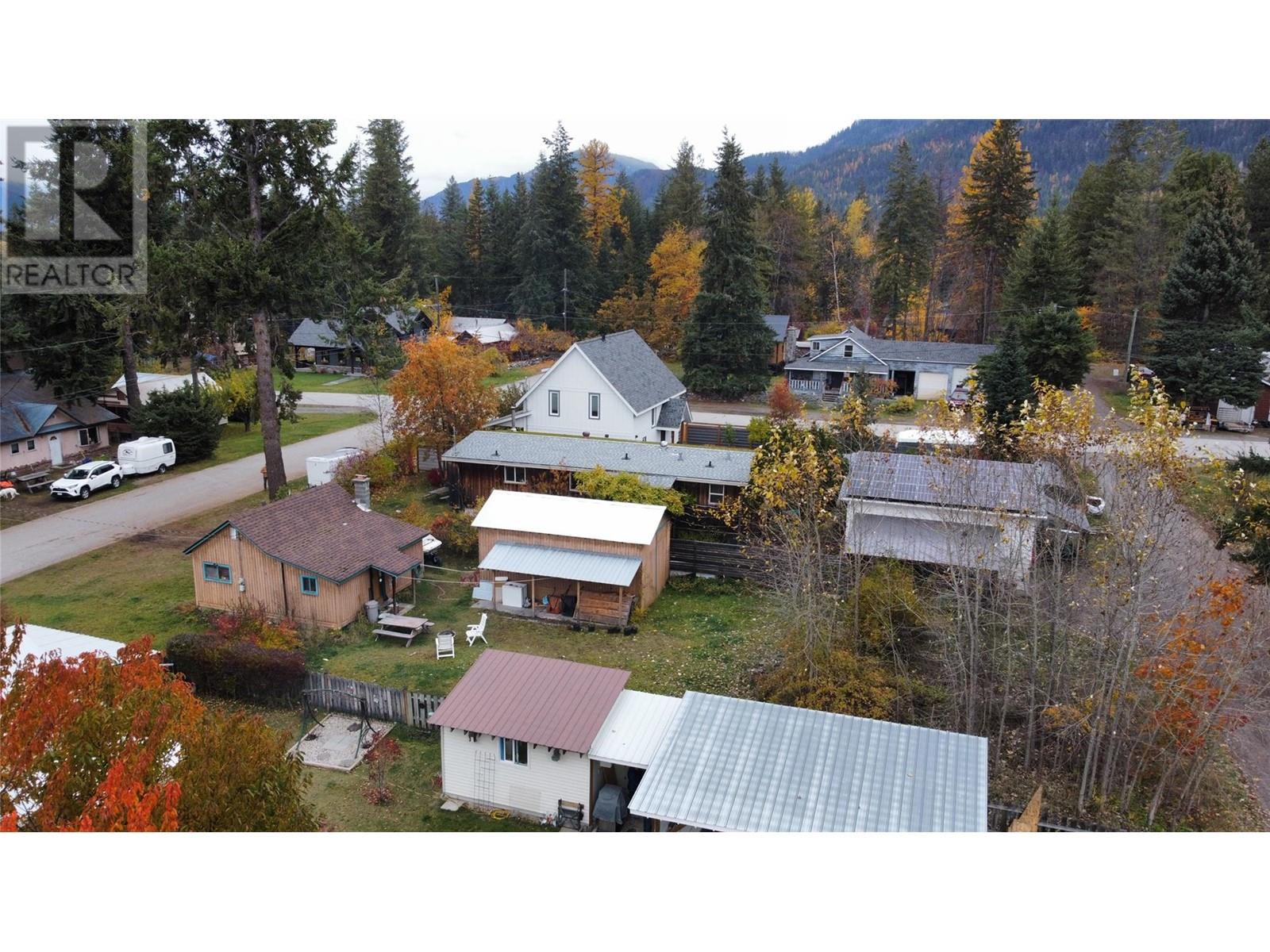 308 Kildare Street, New Denver, British Columbia  V0G 1S1 - Photo 11 - 10327221