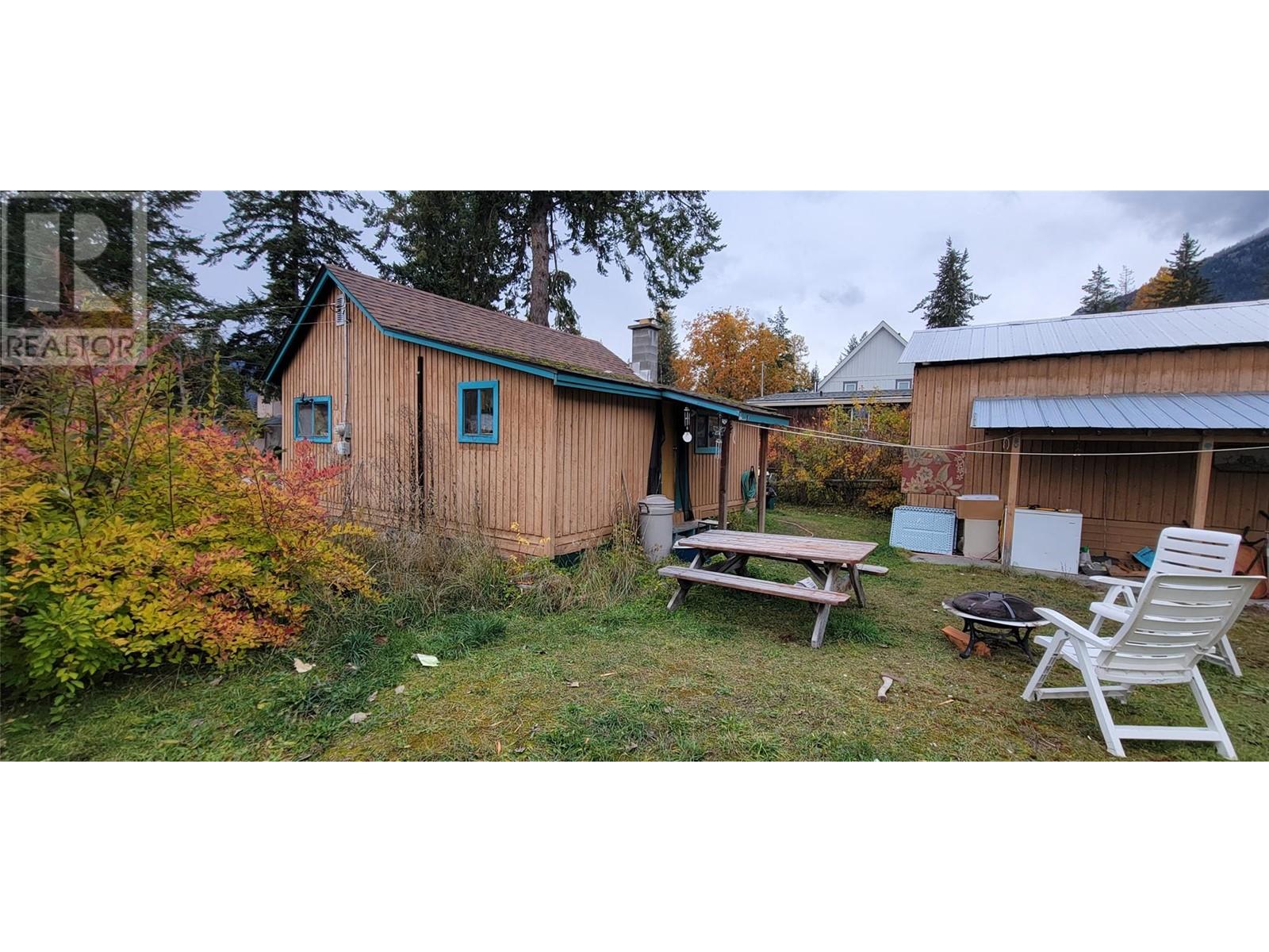 308 Kildare Street, New Denver, British Columbia  V0G 1S1 - Photo 15 - 10327221