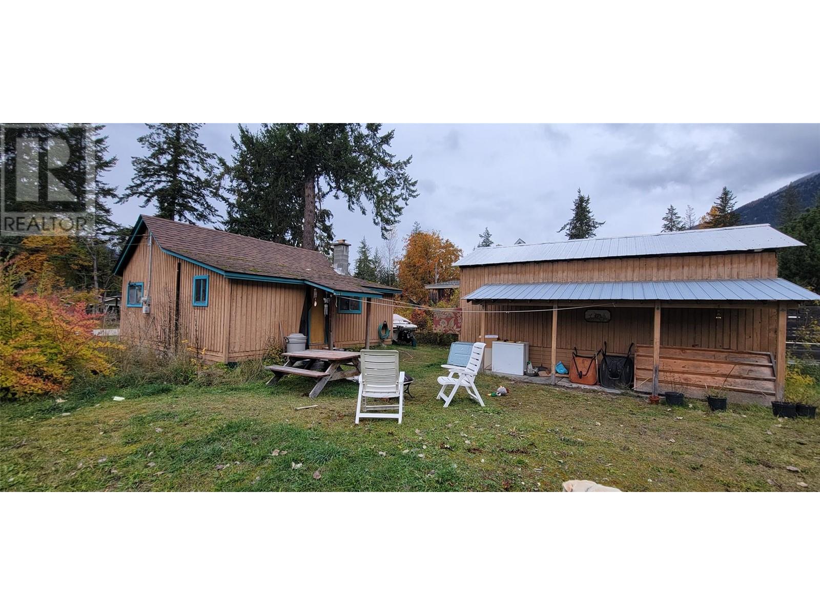 308 Kildare Street, New Denver, British Columbia  V0G 1S1 - Photo 2 - 10327221