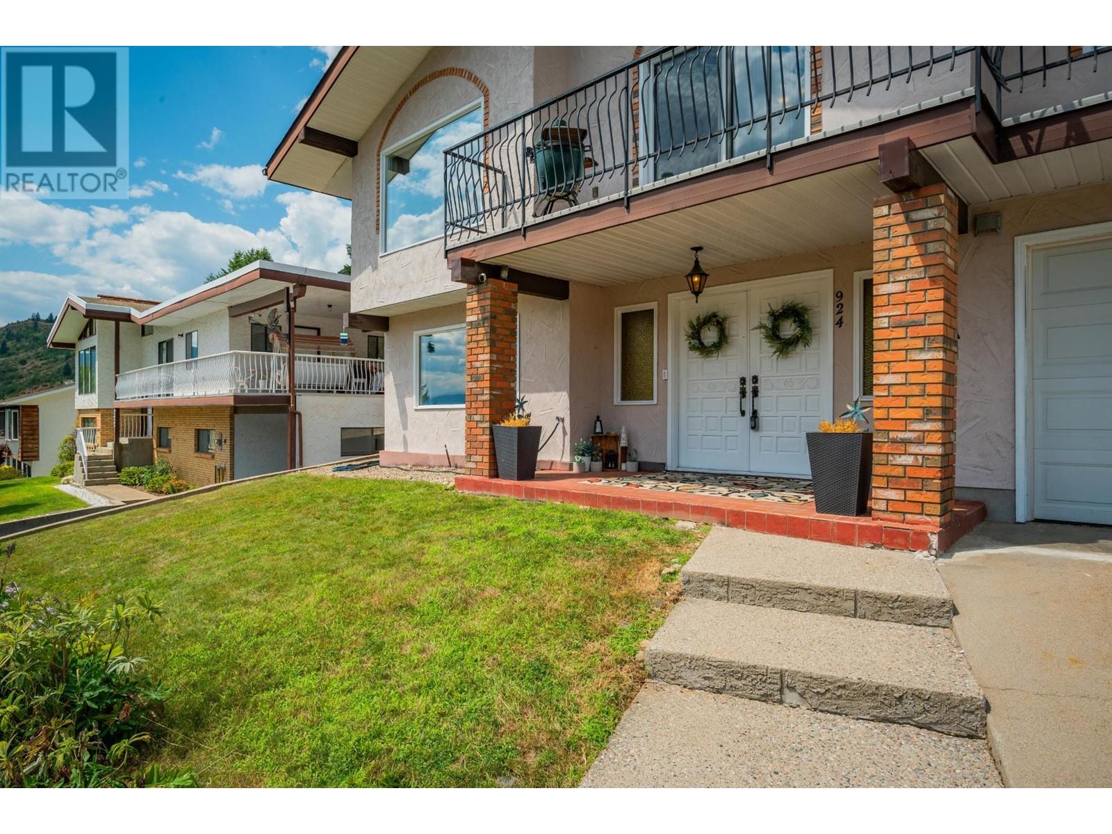 924 7th Street, Montrose, British Columbia  V0G 1P0 - Photo 4 - 10327917