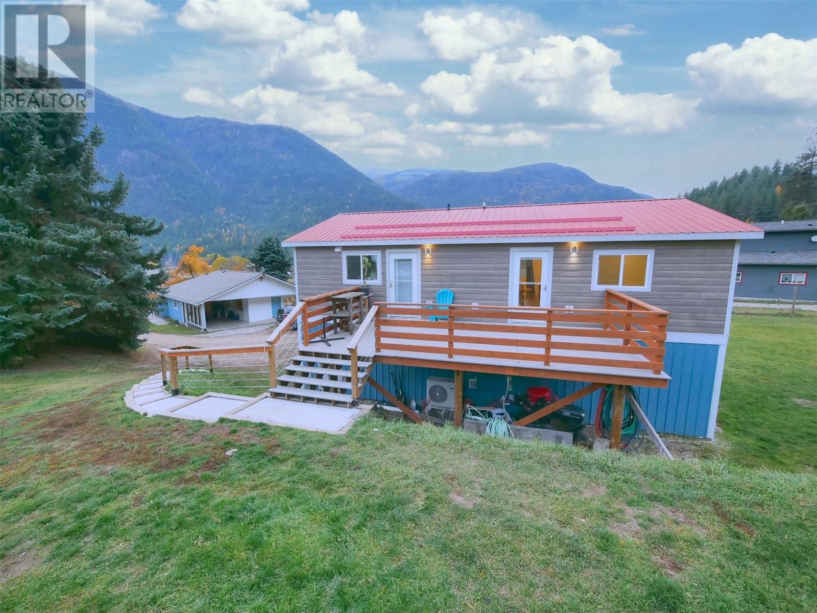 3064 Upper Slocan Park Road, Slocan Park, British Columbia  V0G 2E0 - Photo 9 - 10328161