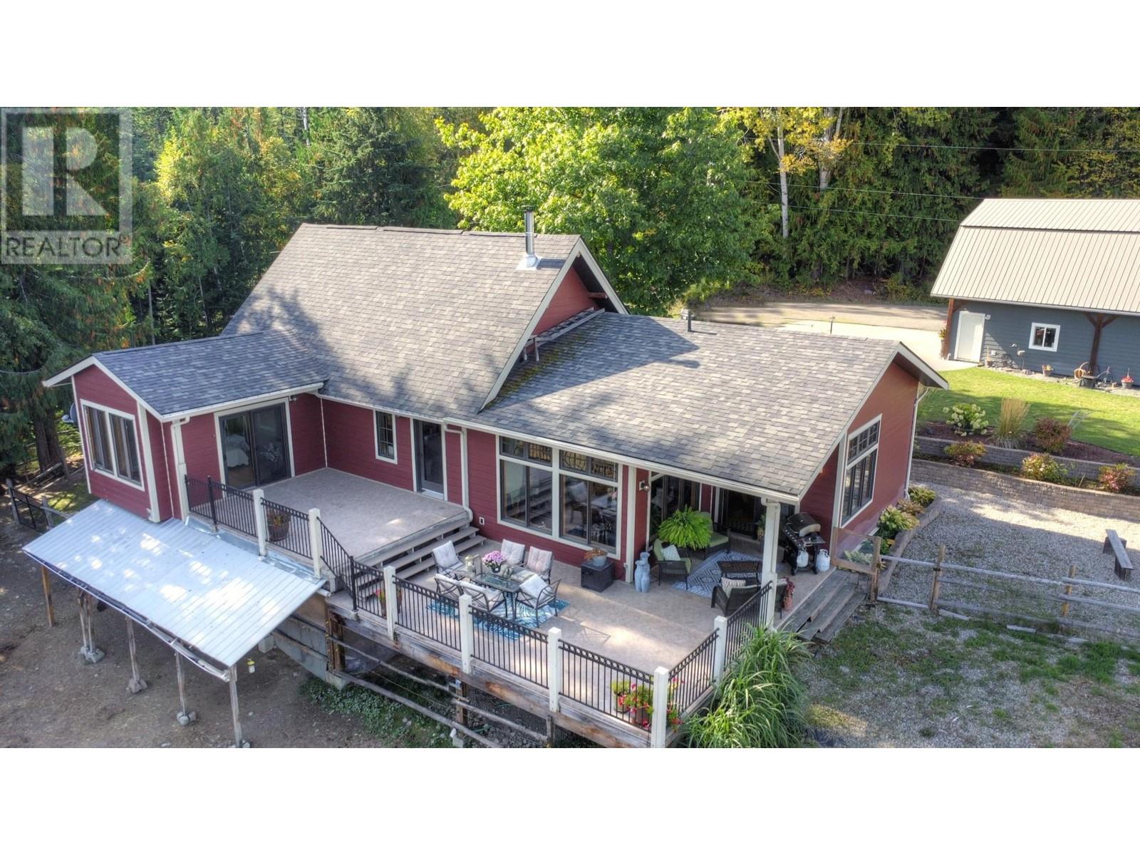 8840 Olson Road, Kaslo, British Columbia  V0G 1M0 - Photo 2 - 10328243