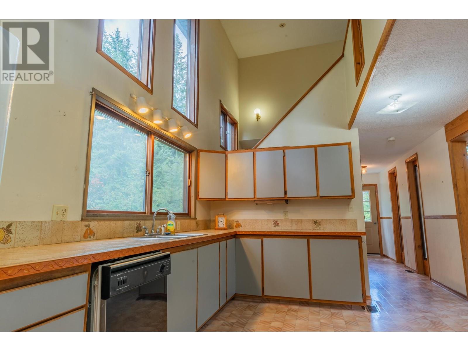 5342 Amundsen Road, Kaslo, British Columbia  V0G 1M0 - Photo 37 - 10329056