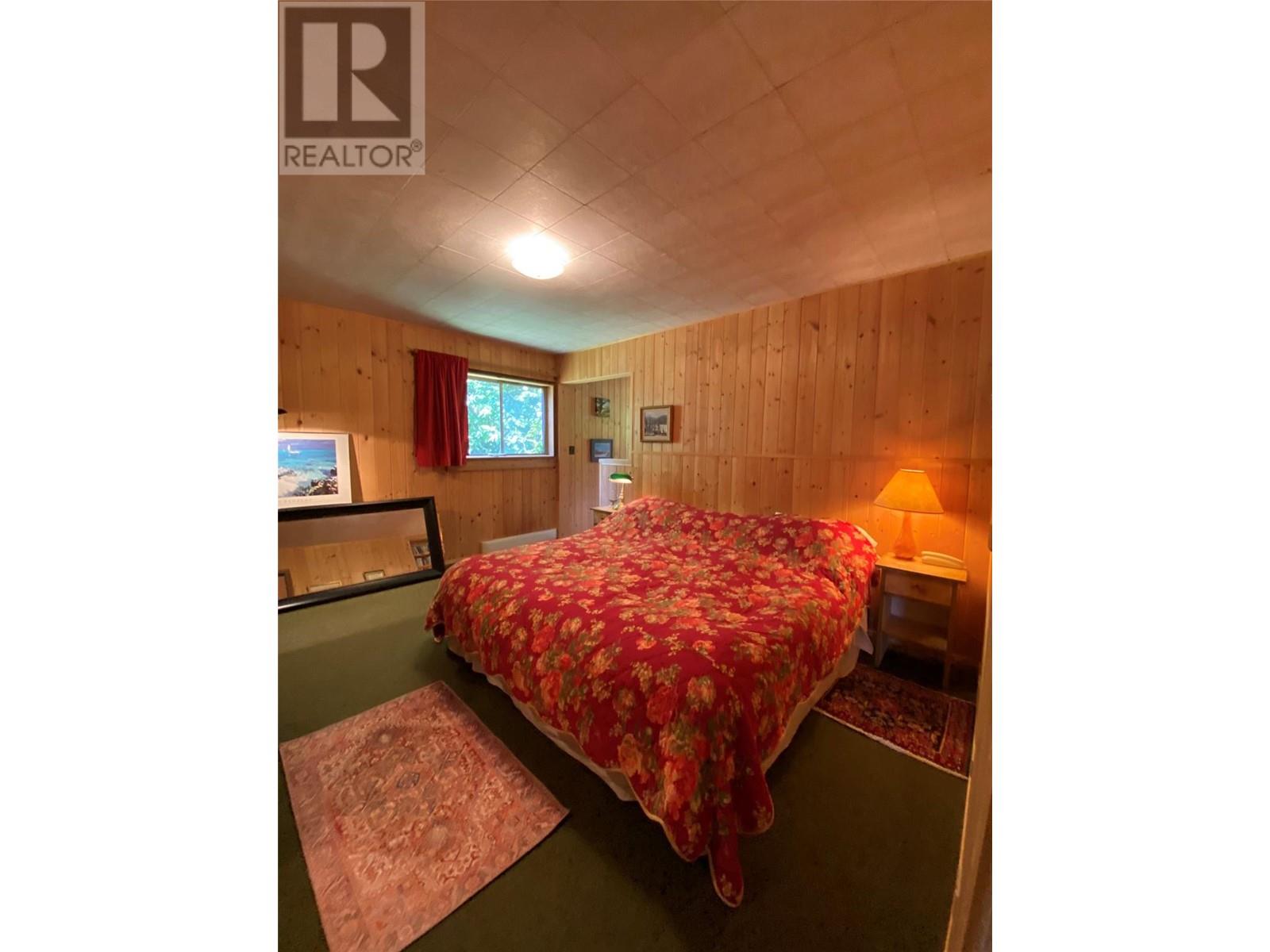 8712 Beach Street, Balfour, British Columbia  V0G 1C0 - Photo 16 - 10328779