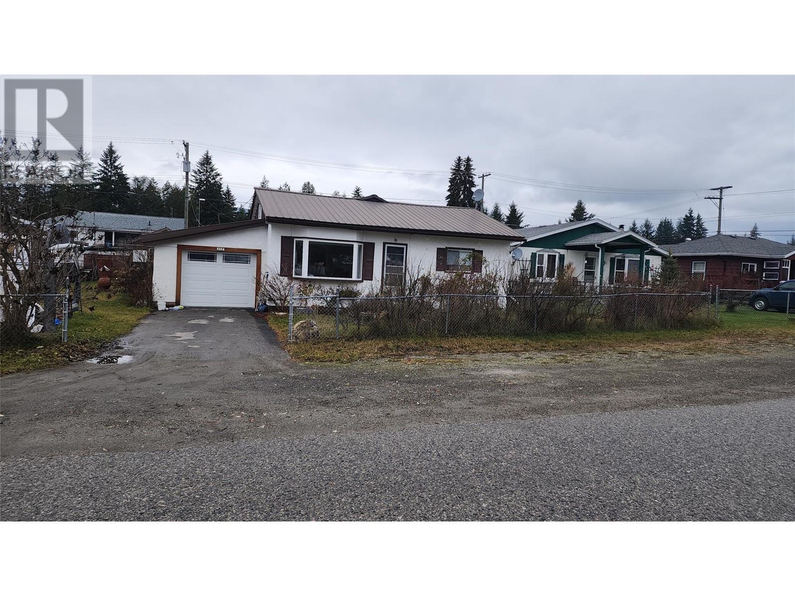 312 7th Avenue, Nakusp, British Columbia  V0G 1R0 - Photo 10 - 10329316