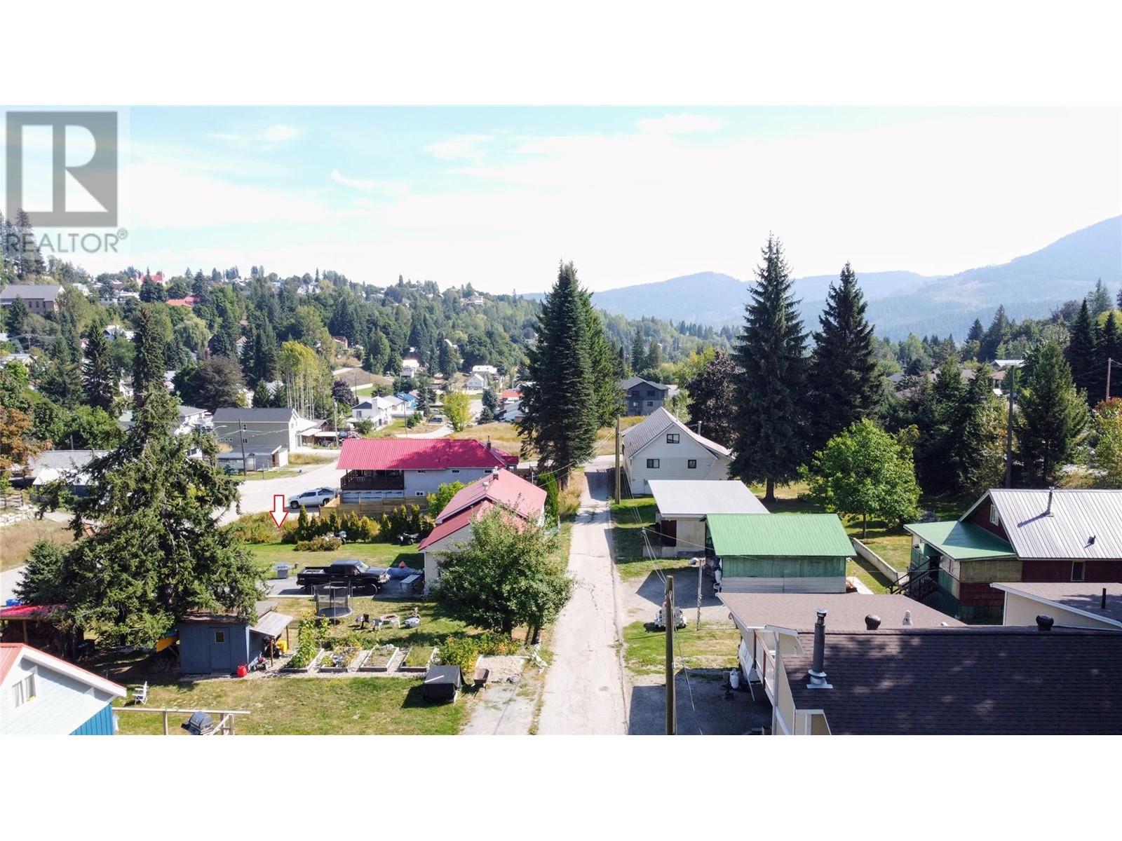 1461 Cook Avenue, Rossland, British Columbia  V0G 1Y0 - Photo 10 - 10329845