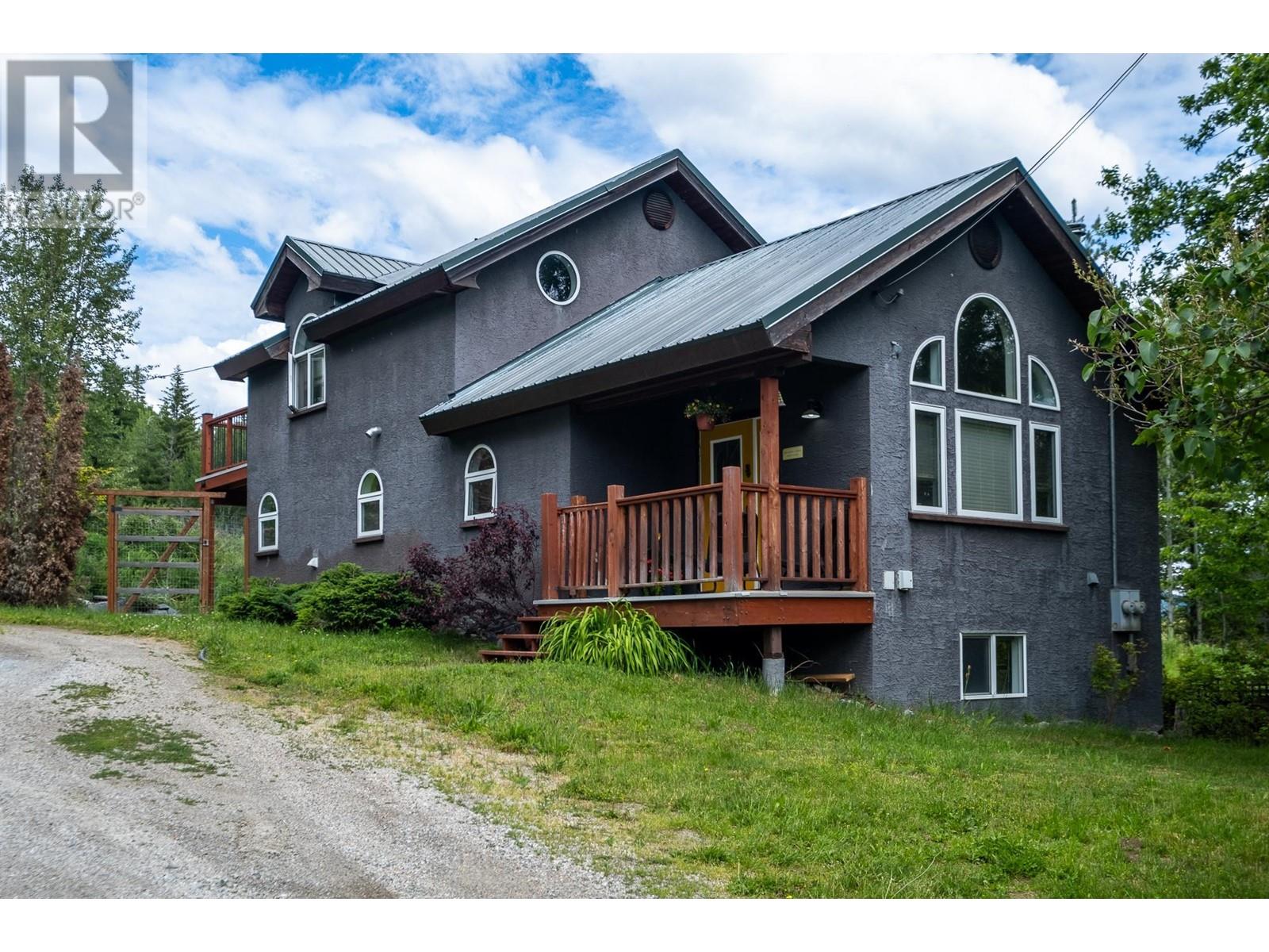 2735 3b Highway, Rossland, British Columbia  V0G 1Y0 - Photo 37 - 10329822