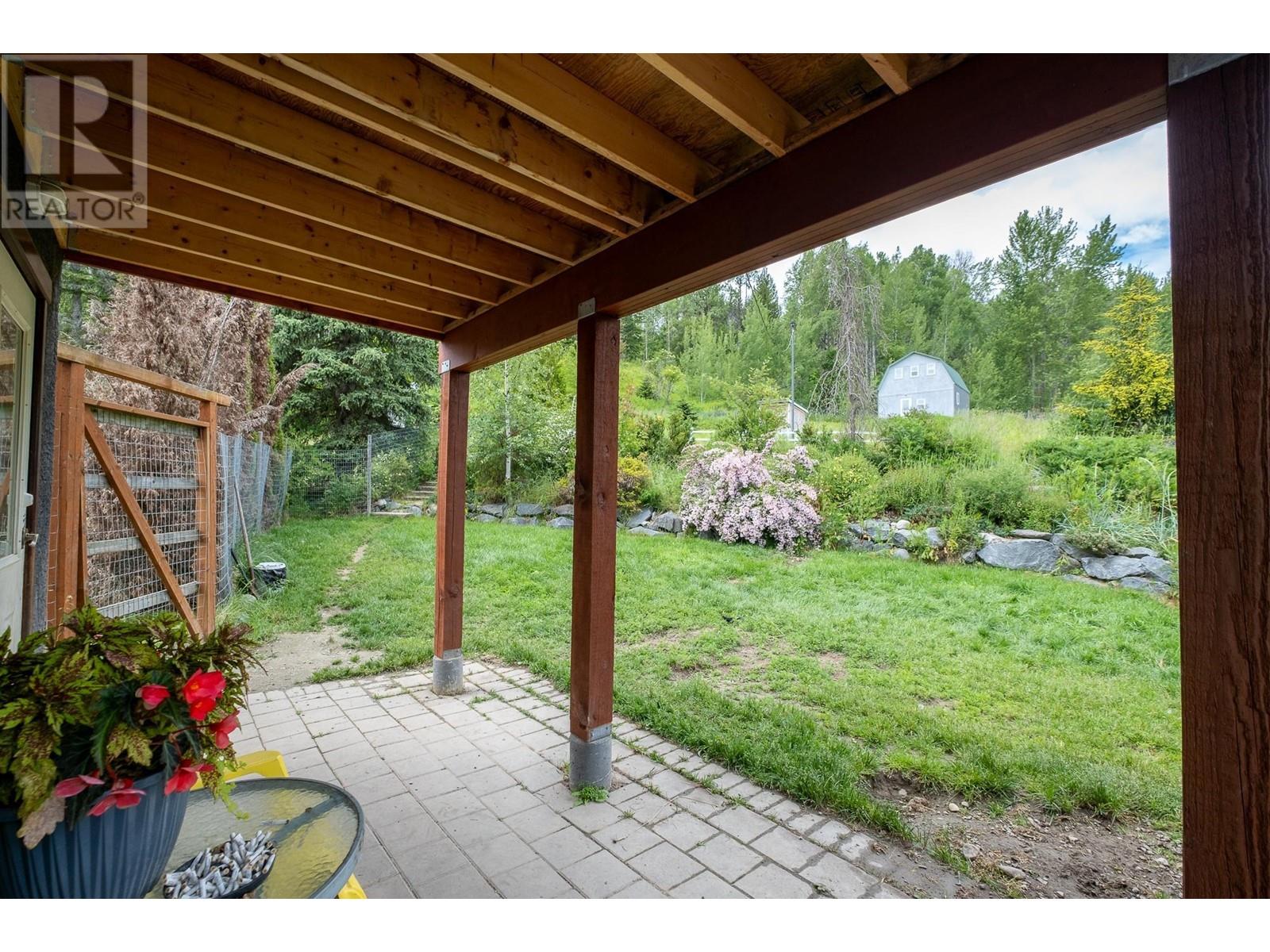 2735 3b Highway, Rossland, British Columbia  V0G 1Y0 - Photo 44 - 10329822