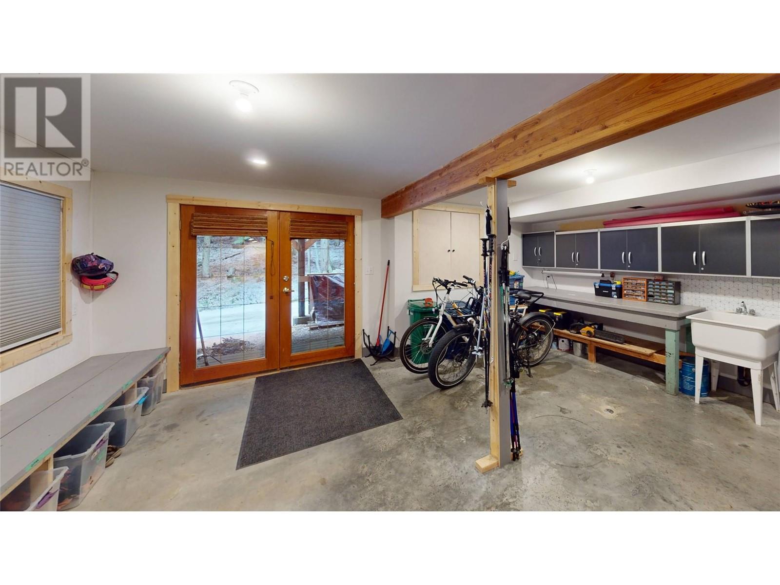 1177 Davis Street, Rossland, British Columbia  V0G 1Y0 - Photo 42 - 10329855