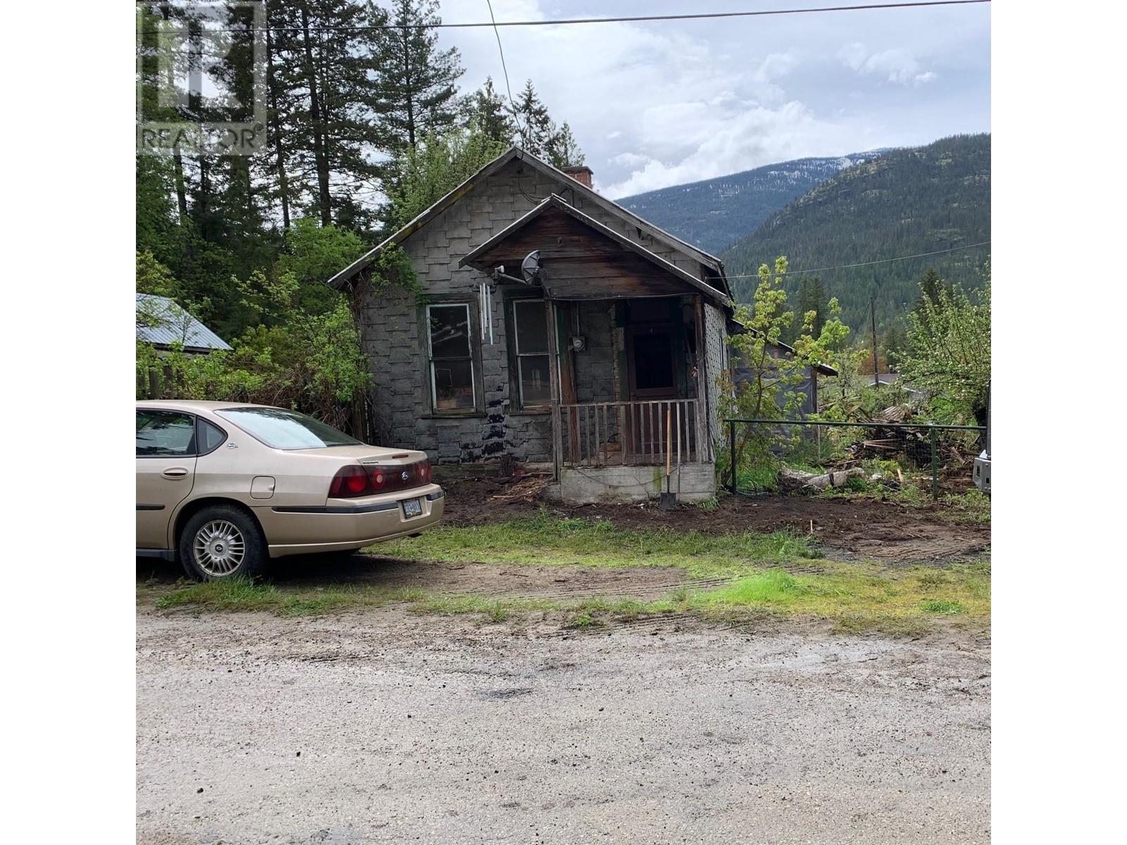 707 Park Street, Slocan, British Columbia  V0G 2C0 - Photo 30 - 10330812