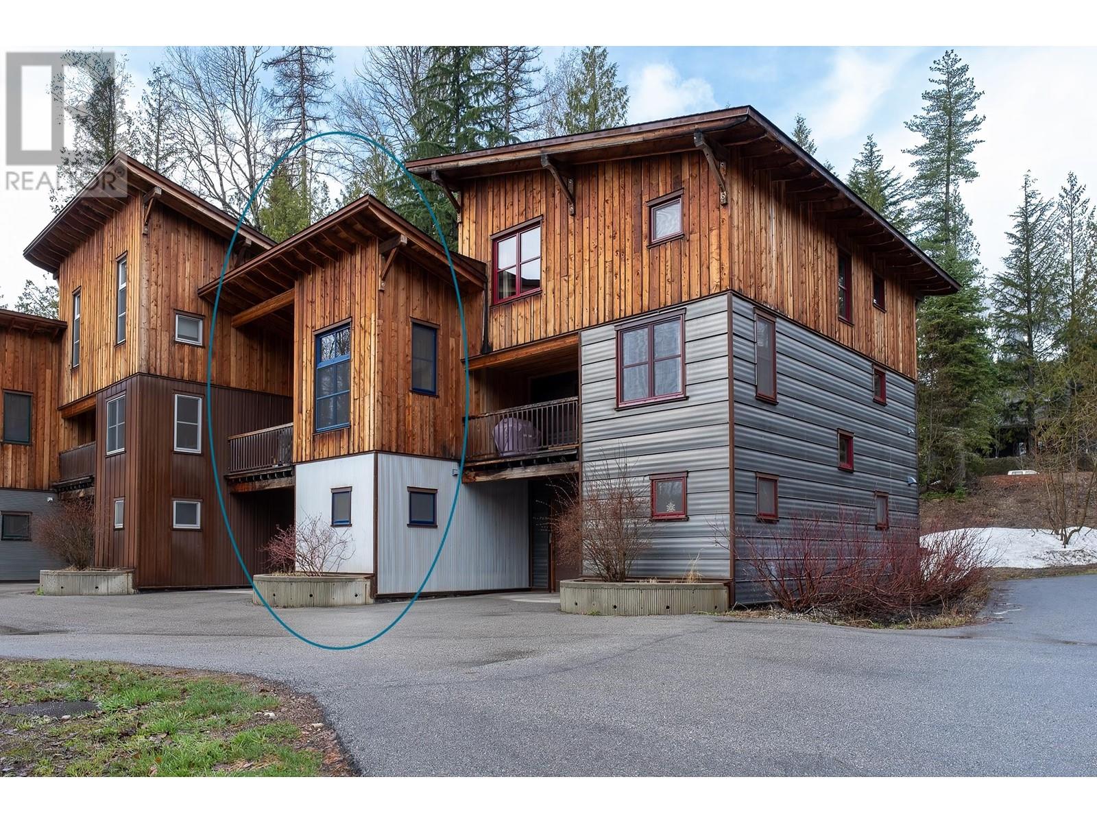 1011 Telemark Road Unit# A3, Rossland, British Columbia  V0G 1Y0 - Photo 2 - 10330918