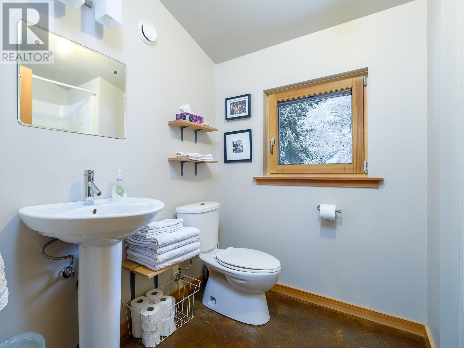 1011 Telemark Road Unit# A3, Rossland, British Columbia  V0G 1Y0 - Photo 21 - 10330918