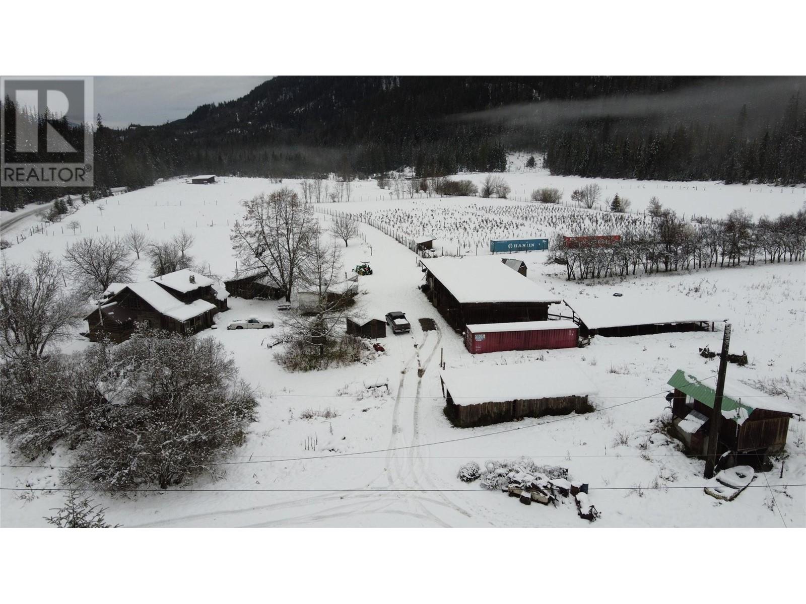 5795 Kaslo South Road, Kaslo, British Columbia  V0G 1M0 - Photo 2 - 10330784