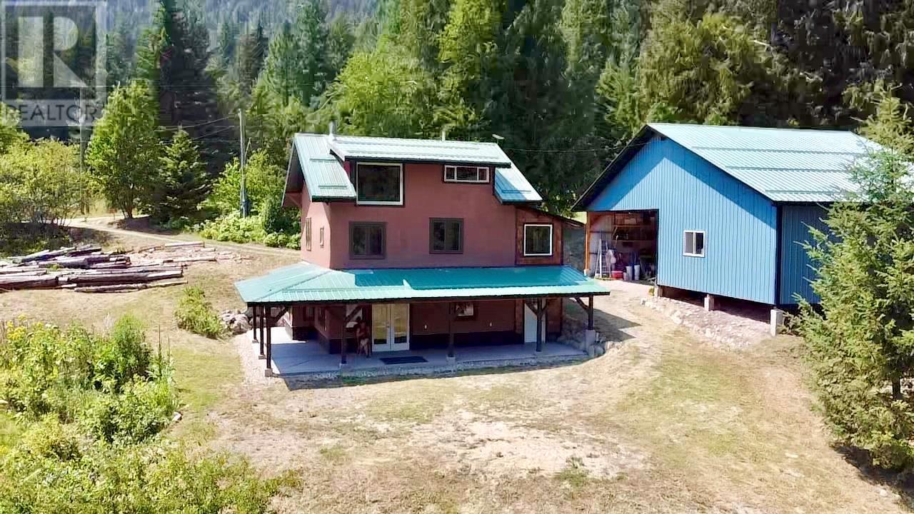 6236 Mckean Road, Winlaw, British Columbia  V0G 2J0 - Photo 1 - 10331121