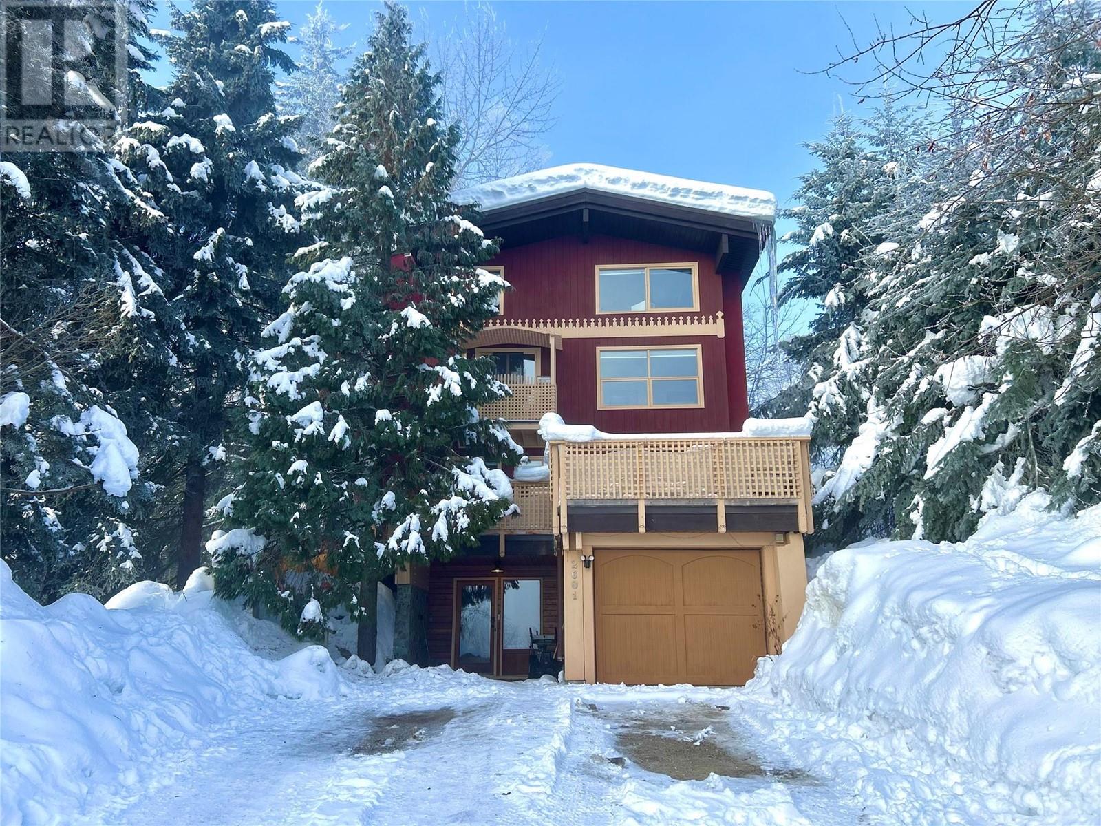 2601 Charlston Street, Rossland, British Columbia  V0G 1Y0 - Photo 1 - 10331367