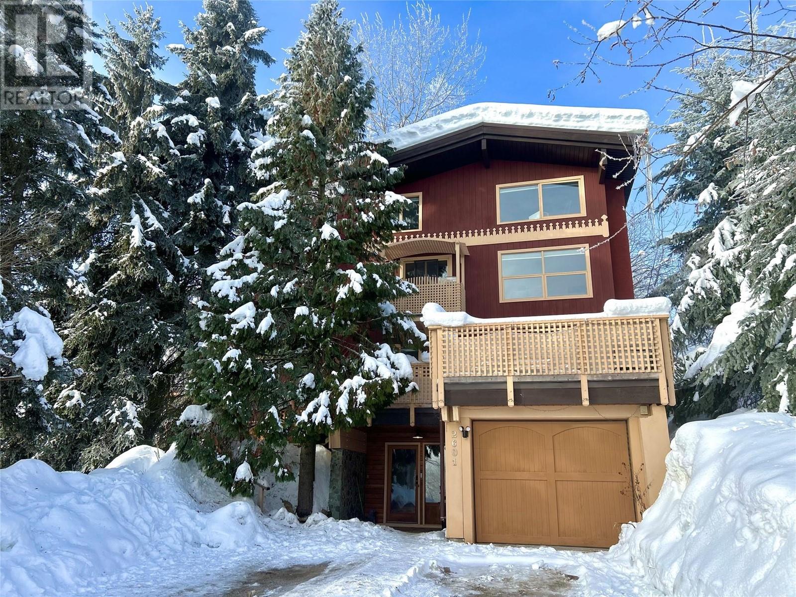 2601 Charlston Street, Rossland, British Columbia  V0G 1Y0 - Photo 2 - 10331367