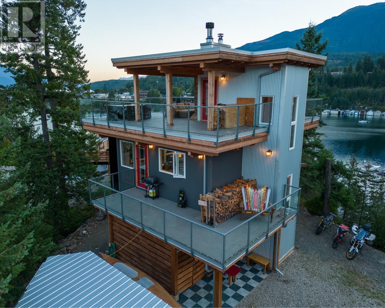 567 Larch Drive, Kaslo, British Columbia  V0G 1M0 - Photo 3 - 10332098