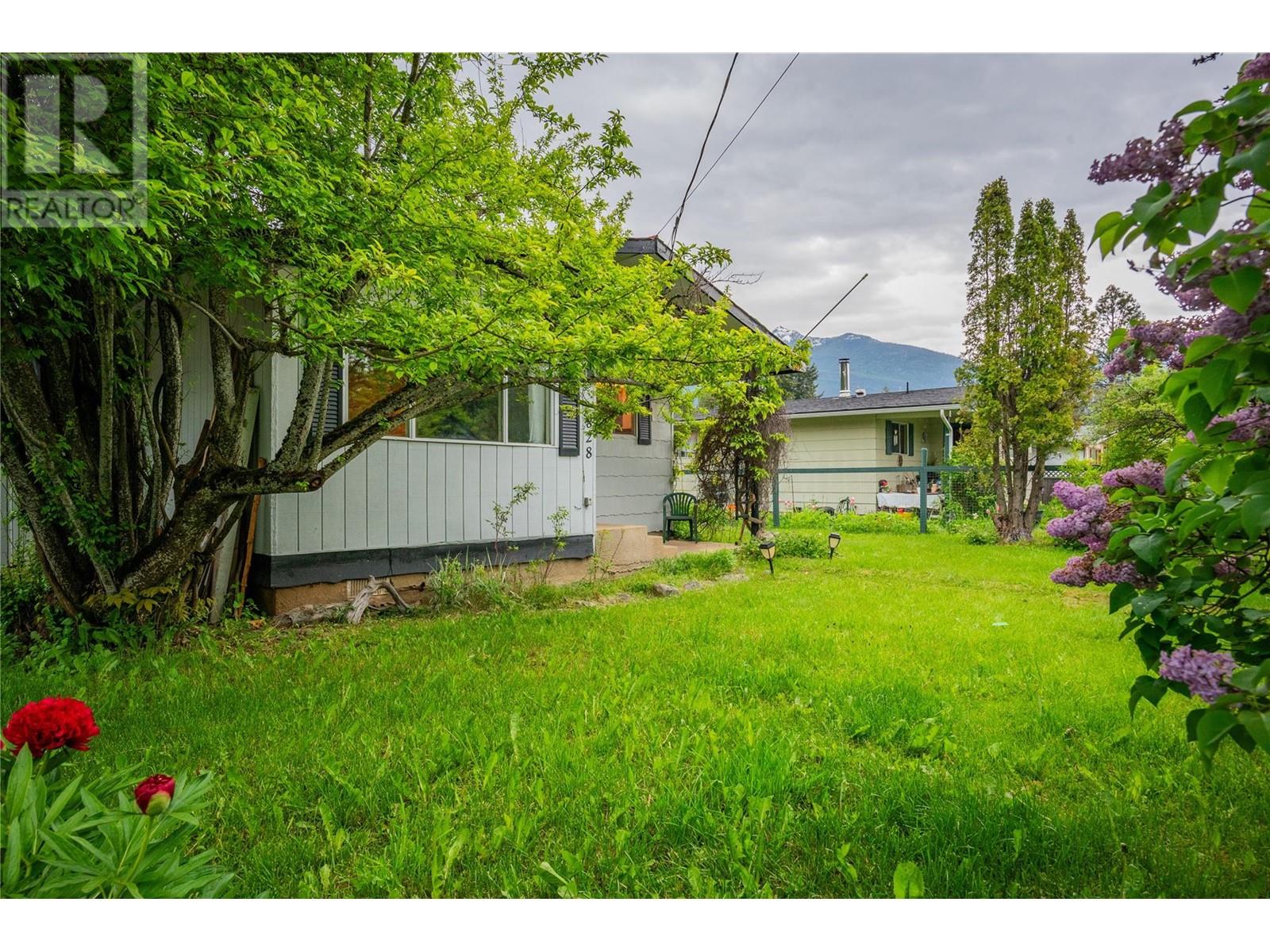 828 Vancouver Avenue, Kaslo, British Columbia  V0G 1M0 - Photo 29 - 10332308