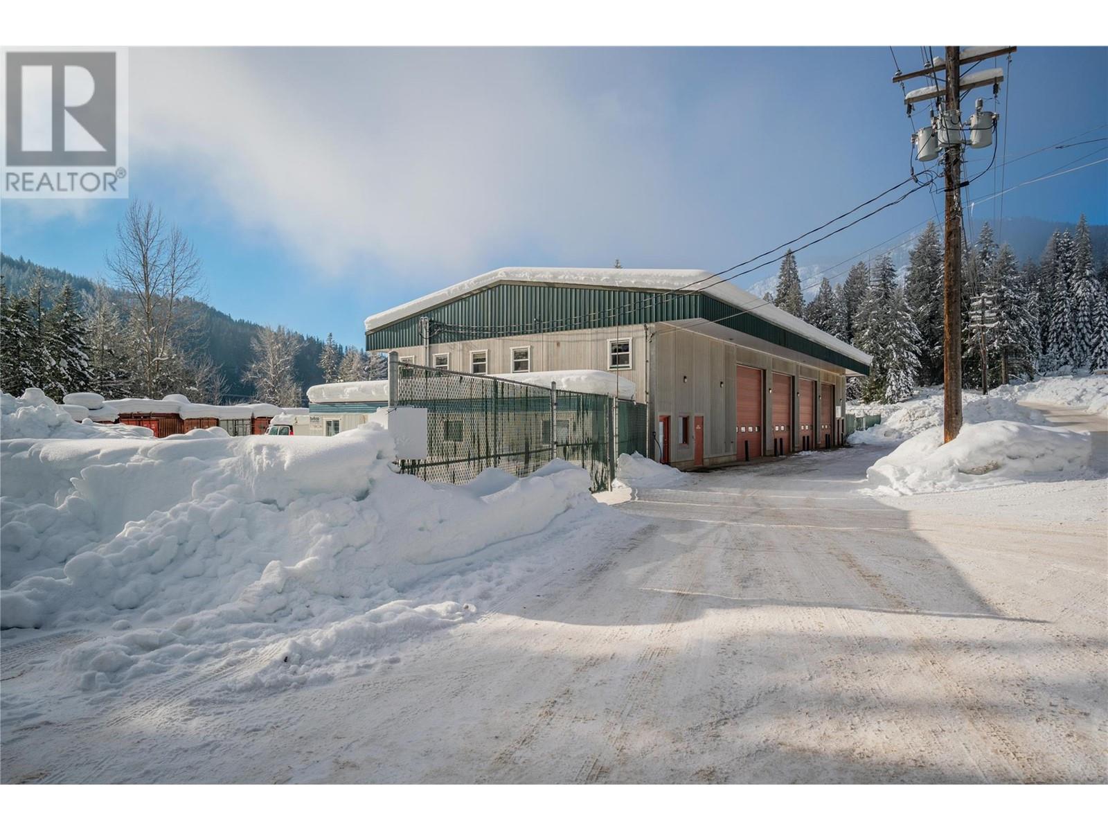 831 Rossland Cascade Road, Rossland, British Columbia  V0G 1Y0 - Photo 1 - 10333504