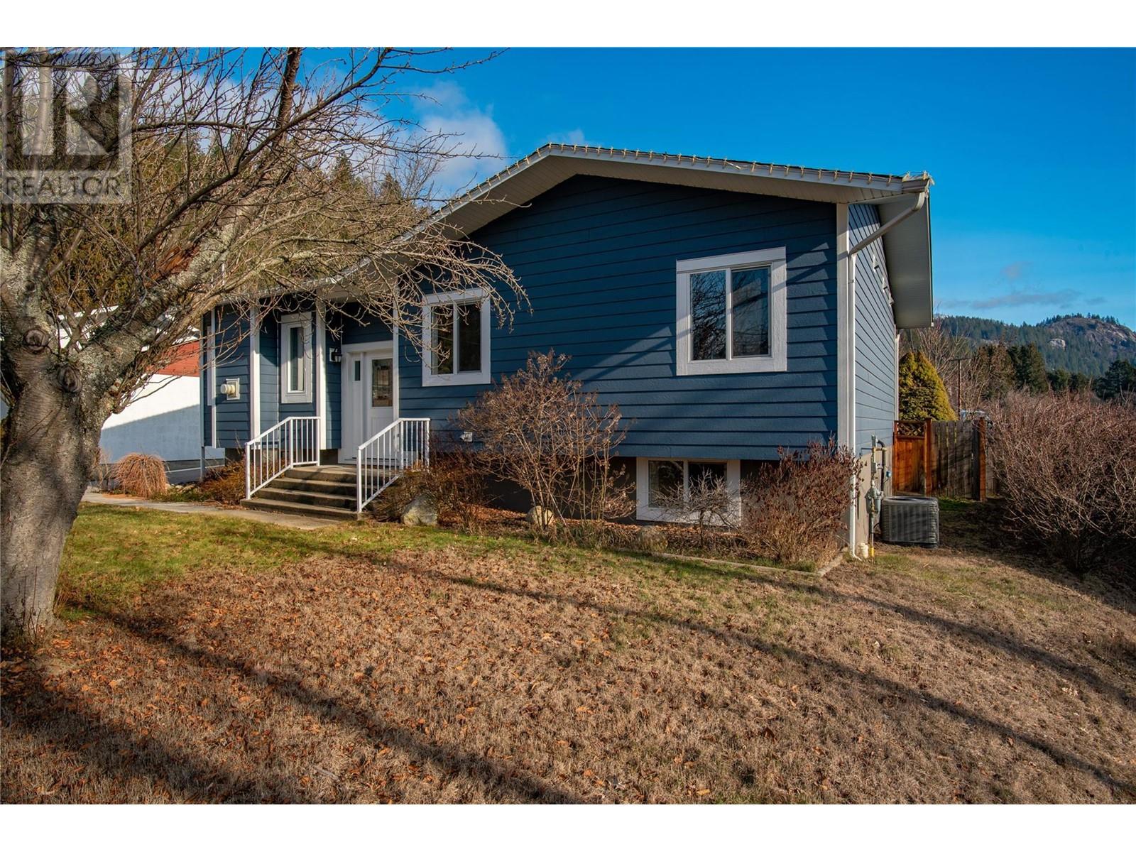 1085 Clarke Road, Castlegar, British Columbia  V0G 1X0 - Photo 13 - 10332092