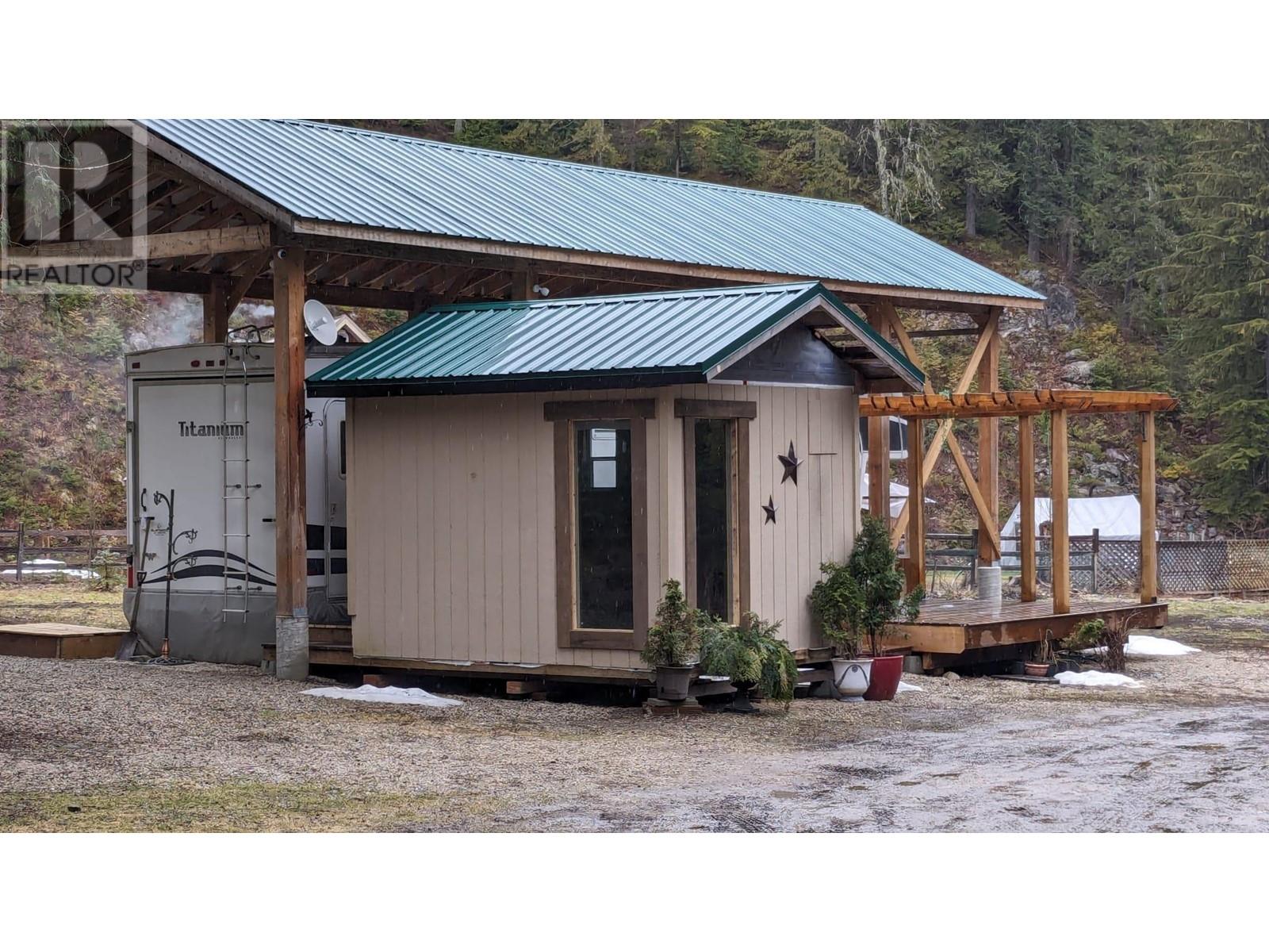 102 Eagles Nest Road, Summit Lake, British Columbia  V0G 1R1 - Photo 23 - 10333427