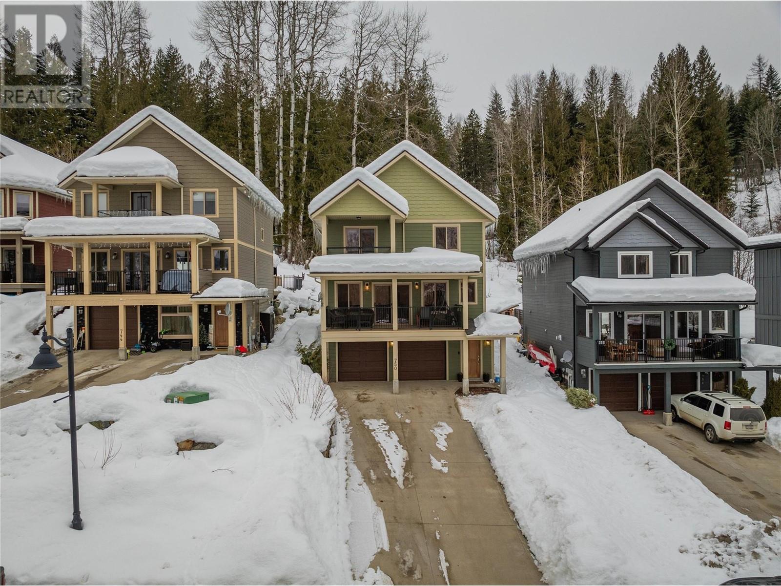 750 Redstone Drive, Rossland, British Columbia  V0G 1Y0 - Photo 1 - 10334037