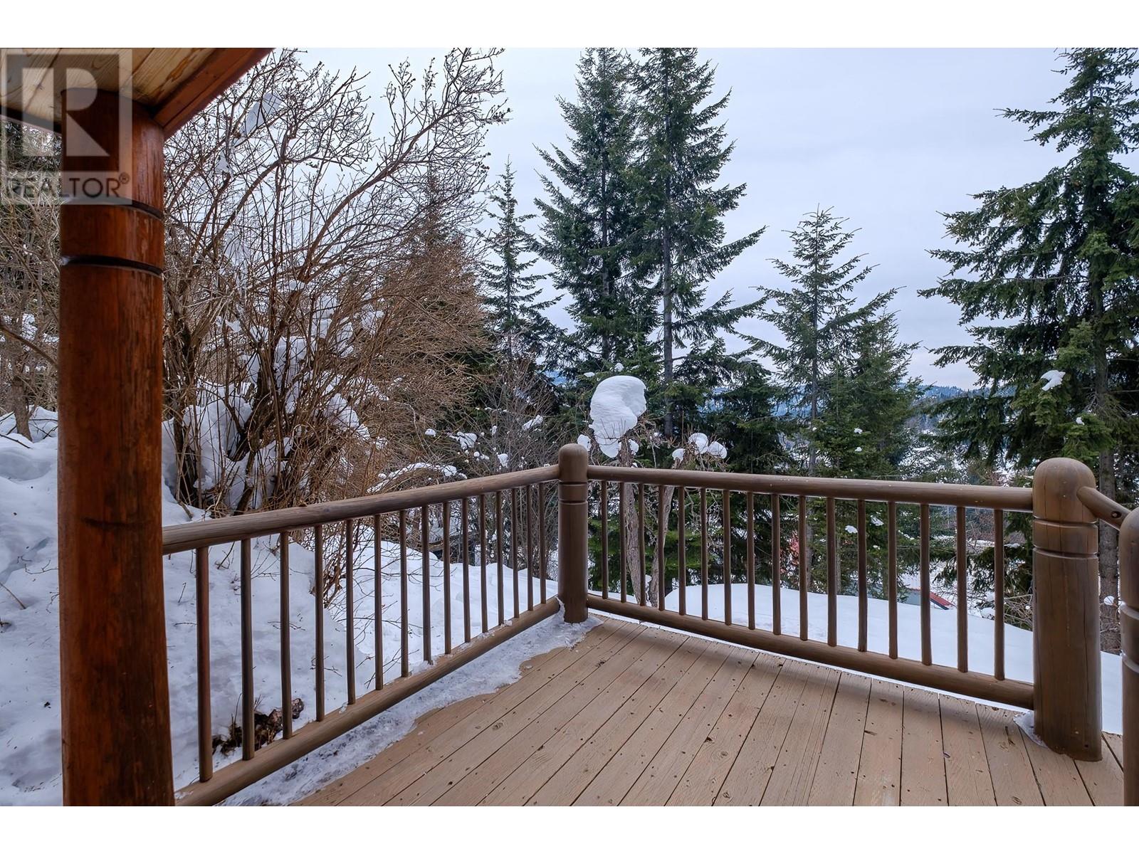 2090 Davis Street, Rossland, British Columbia  V0G 1Y0 - Photo 11 - 10334161