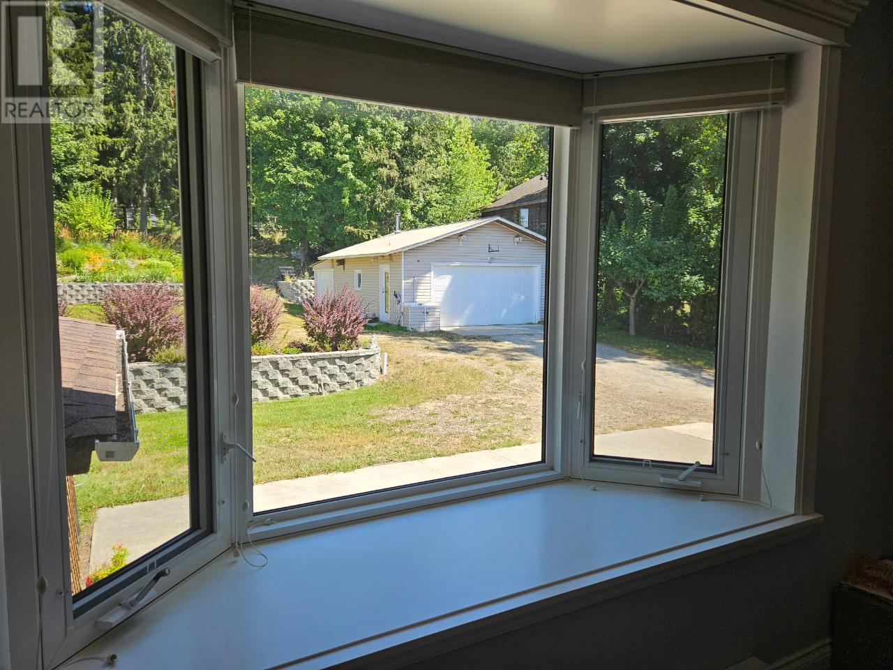 303 Nelson Avenue, Nakusp, British Columbia  V0G 1R0 - Photo 29 - 10334386