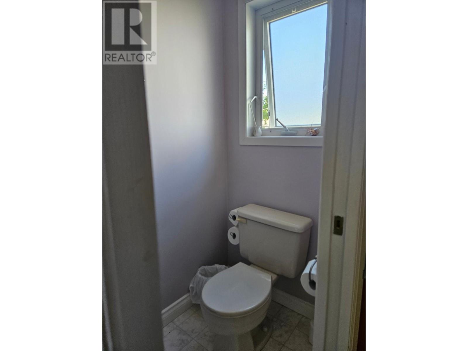 303 Nelson Avenue, Nakusp, British Columbia  V0G 1R0 - Photo 31 - 10334386