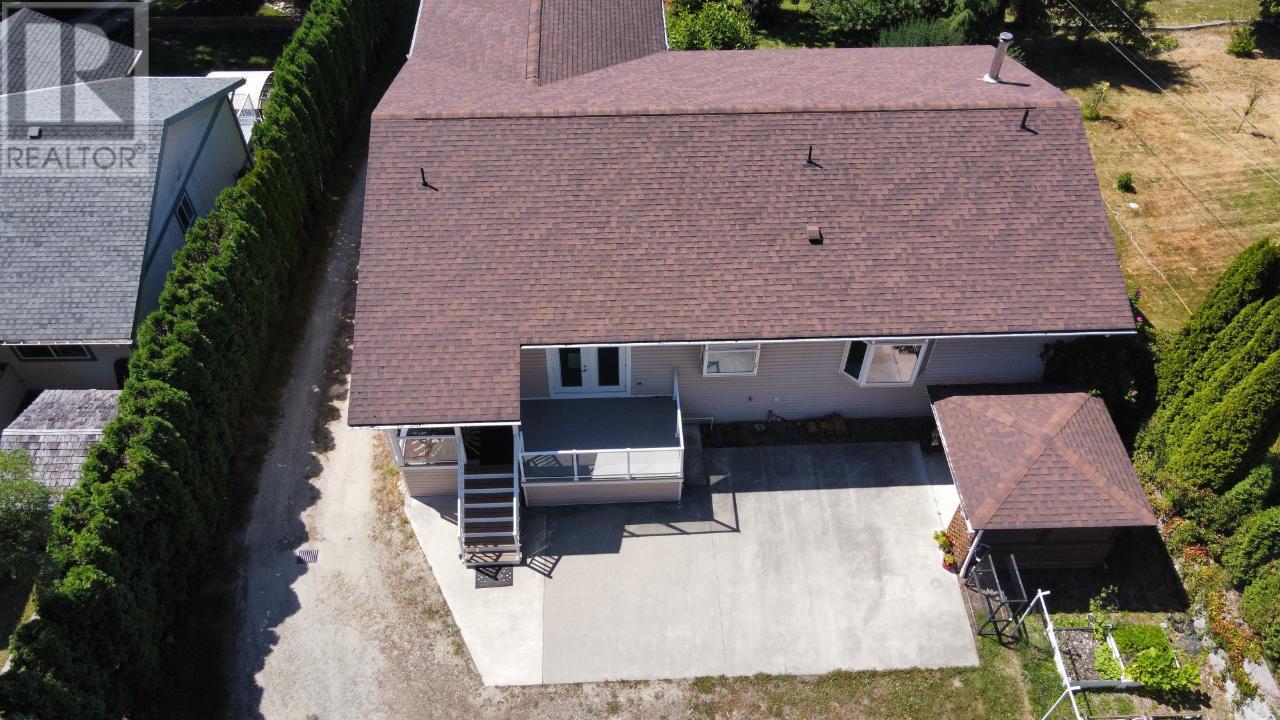 303 Nelson Avenue, Nakusp, British Columbia  V0G 1R0 - Photo 49 - 10334386