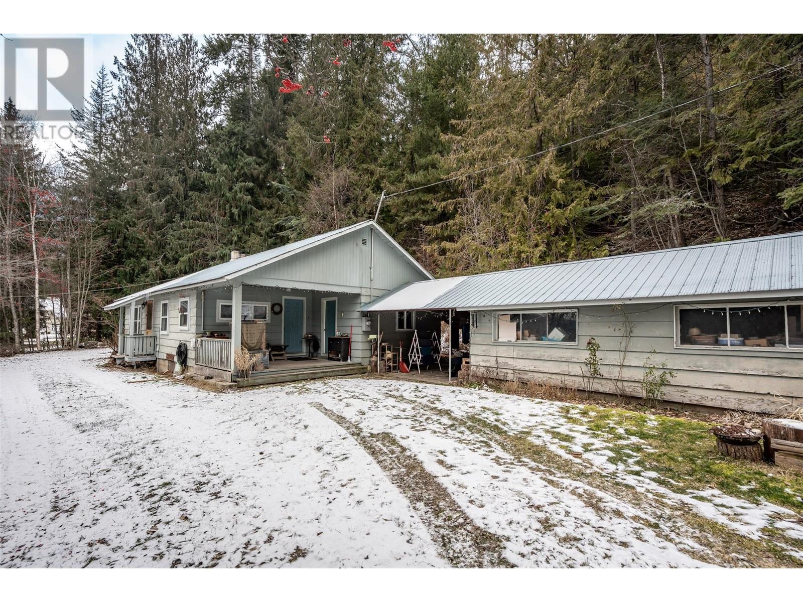 8927 Koehle Road, Kaslo, British Columbia  V0G 1M0 - Photo 11 - 10334476