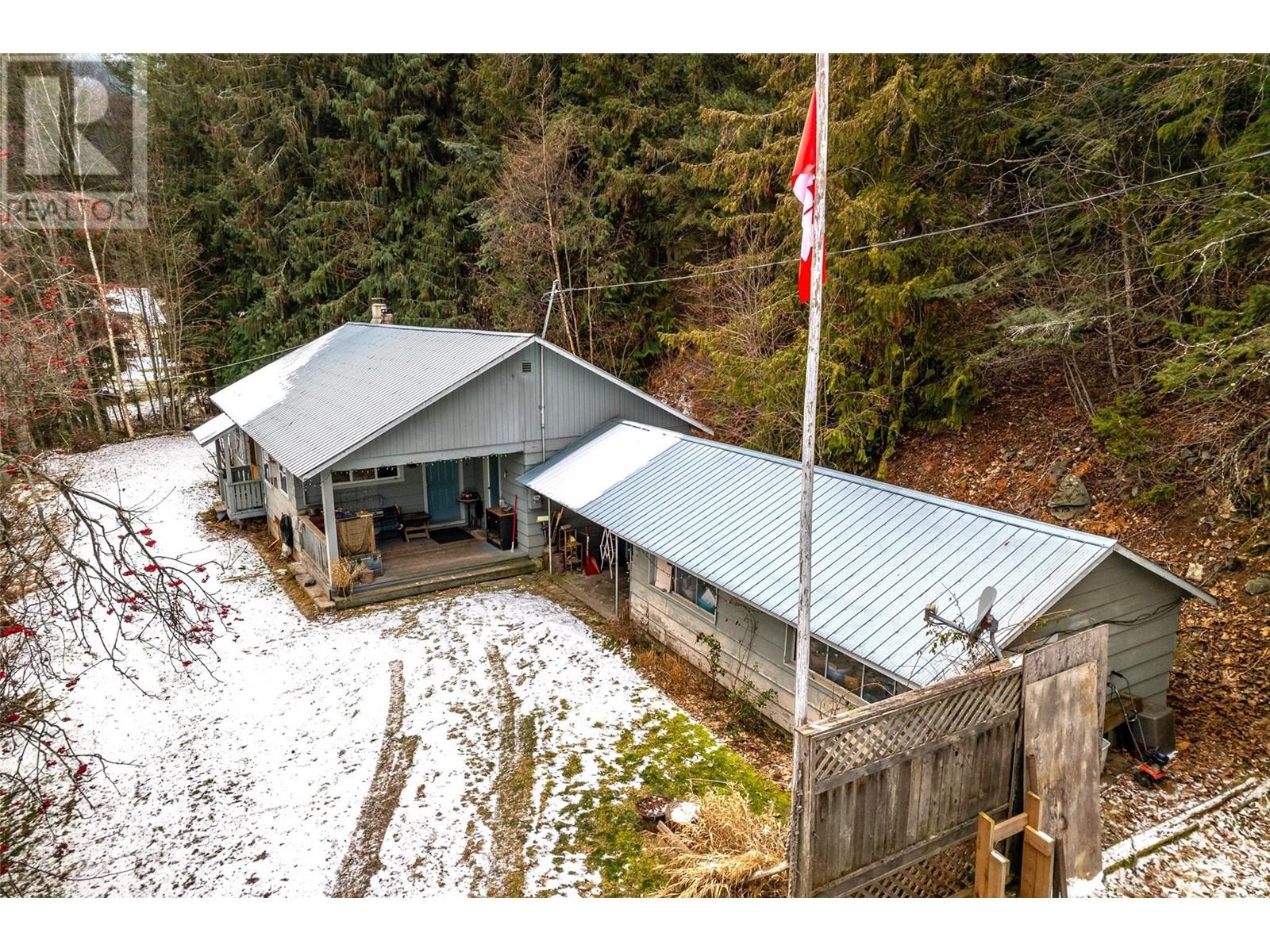 8927 Koehle Road, Kaslo, British Columbia  V0G 1M0 - Photo 13 - 10334476