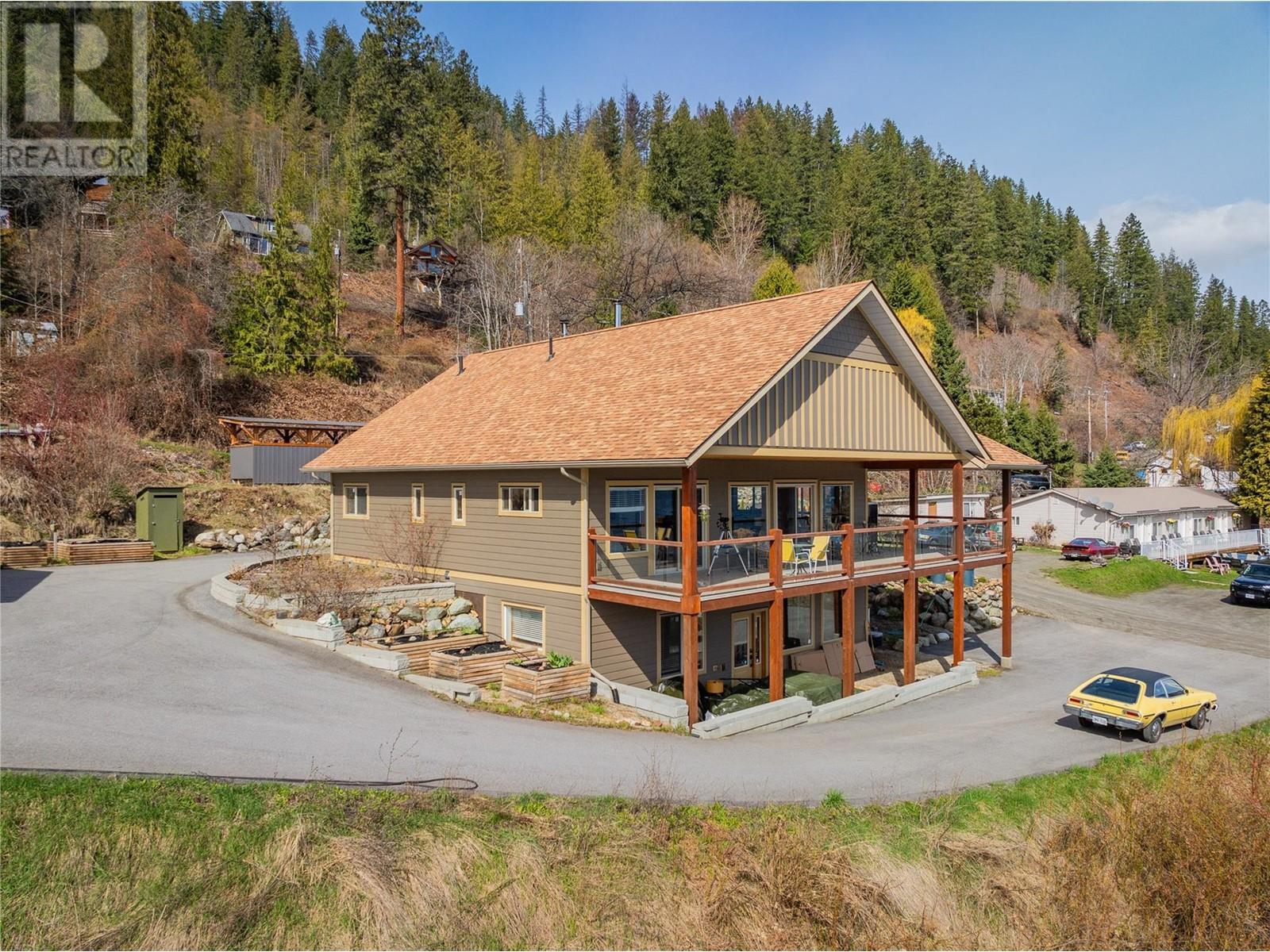 3558 Sprague Street, Ainsworth, British Columbia  V0G 1A0 - Photo 1 - 10335732