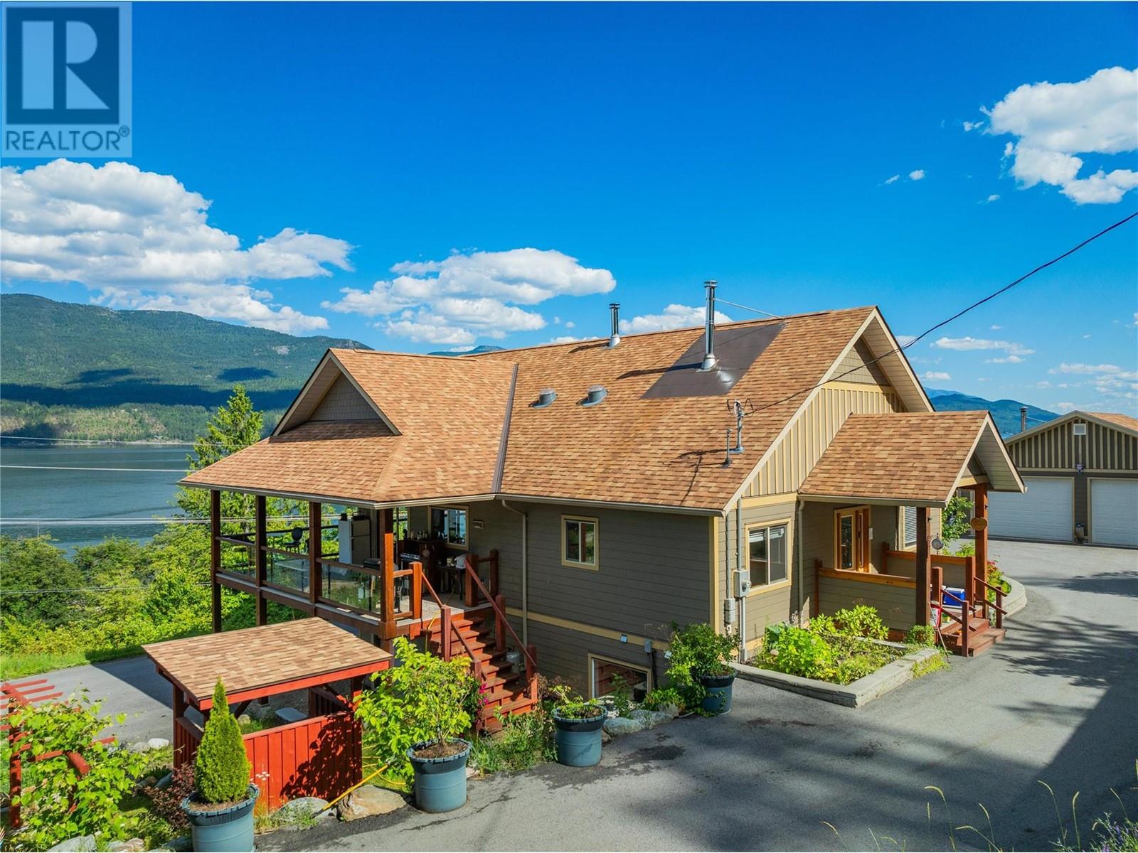 3558 Sprague Street, Ainsworth, British Columbia  V0G 1A0 - Photo 2 - 10335732