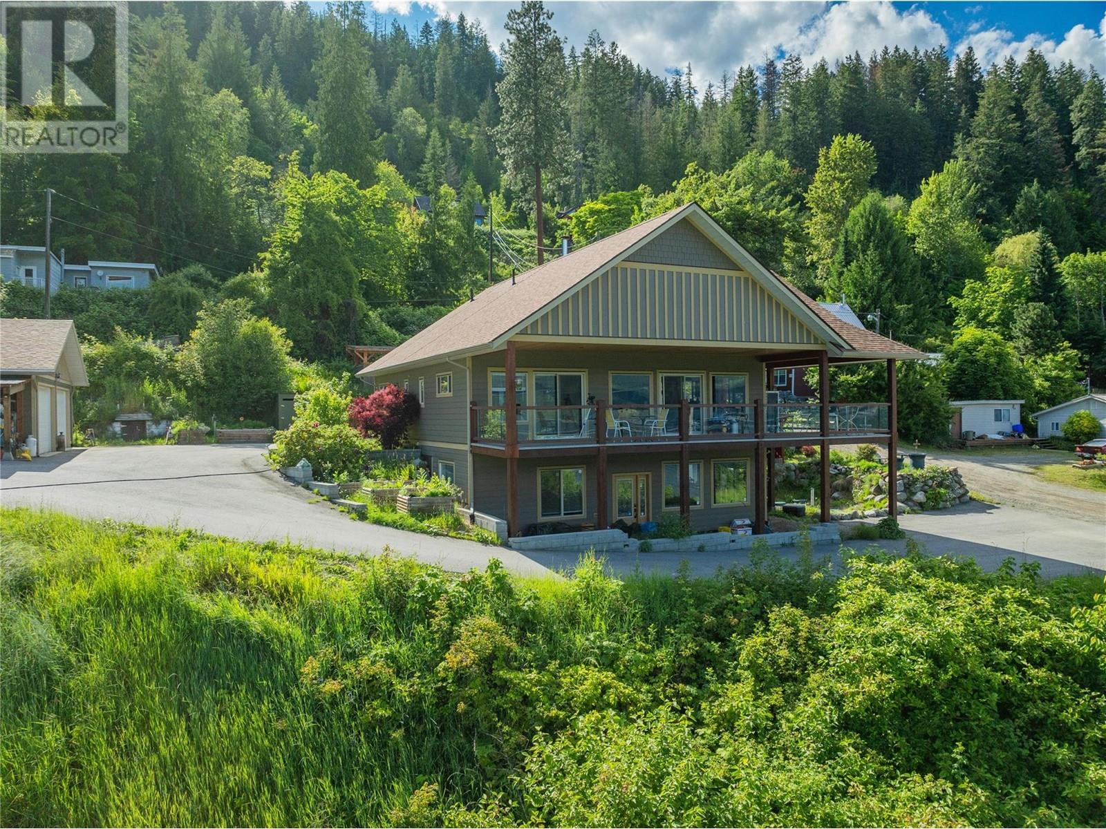 3558 Sprague Street, Ainsworth, British Columbia  V0G 1A0 - Photo 3 - 10335732